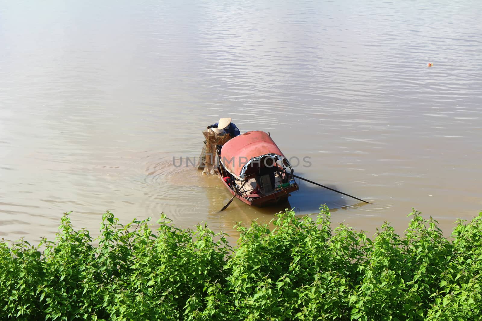 boat on the river by dinhngochung