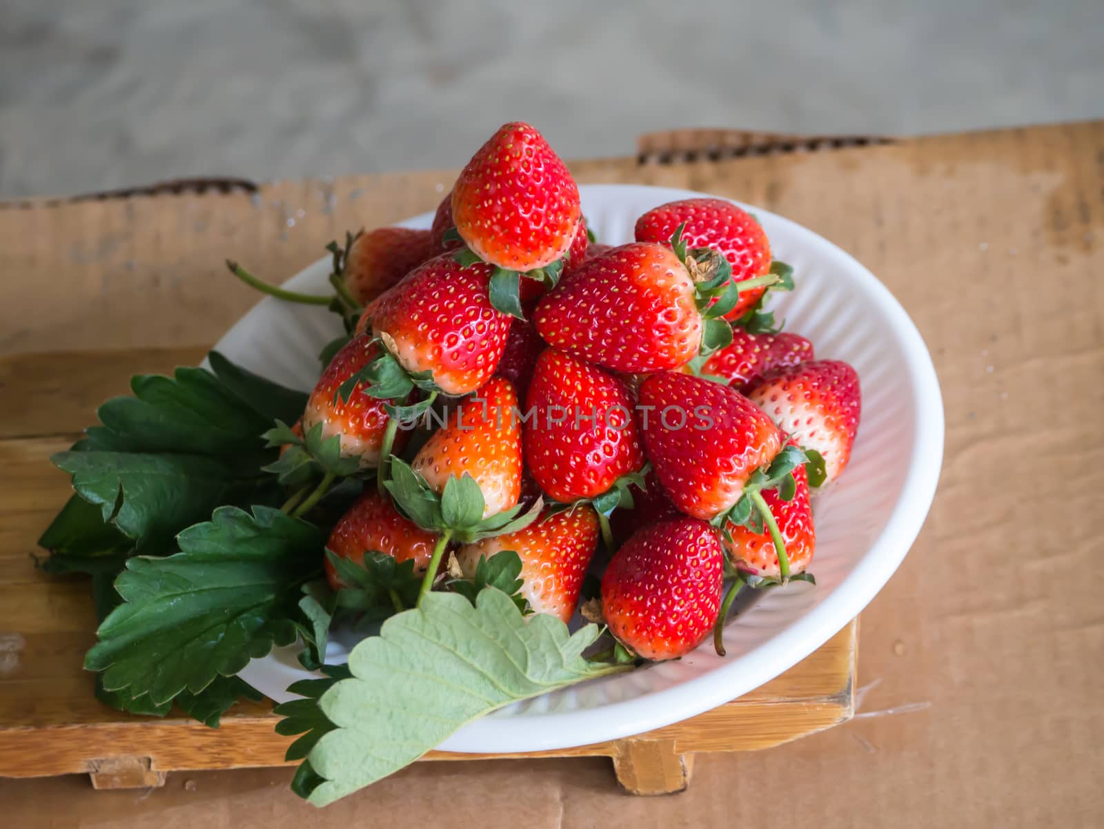 Strawberries in plat