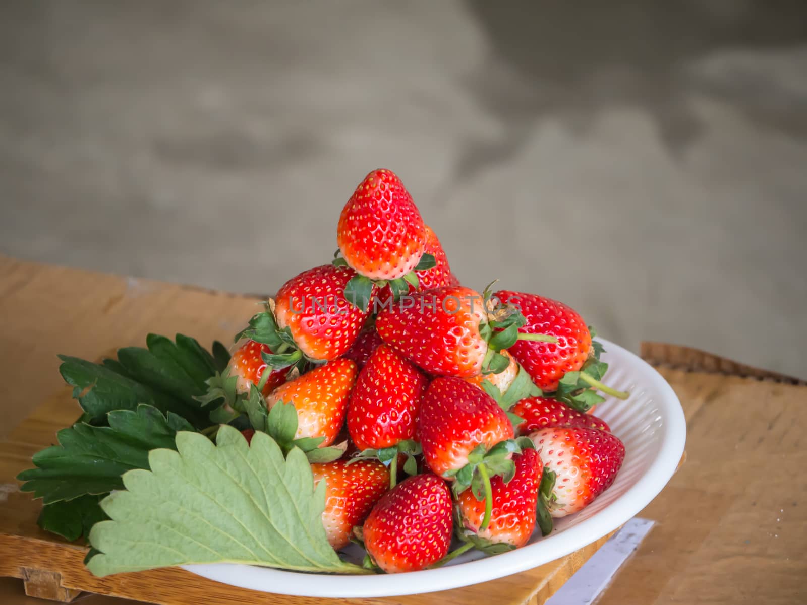 Strawberries in plat by nikky1972