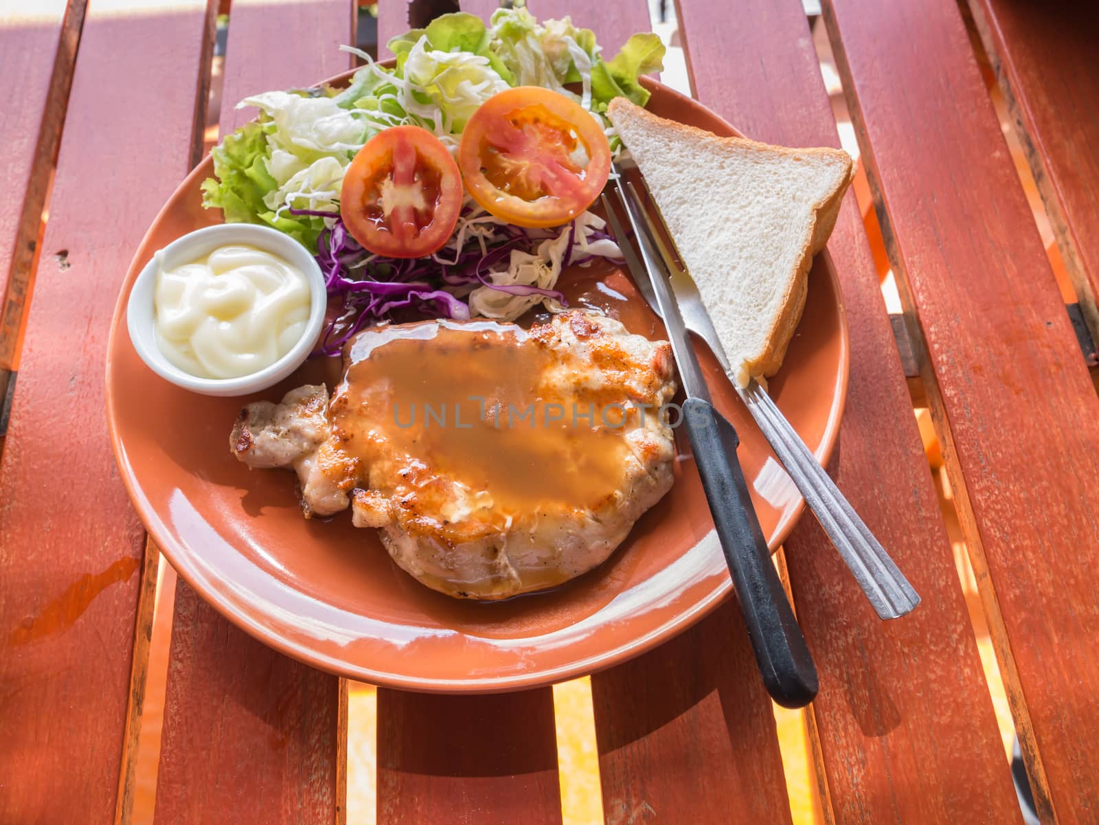 Grilled steak and vegetable salad by nikky1972