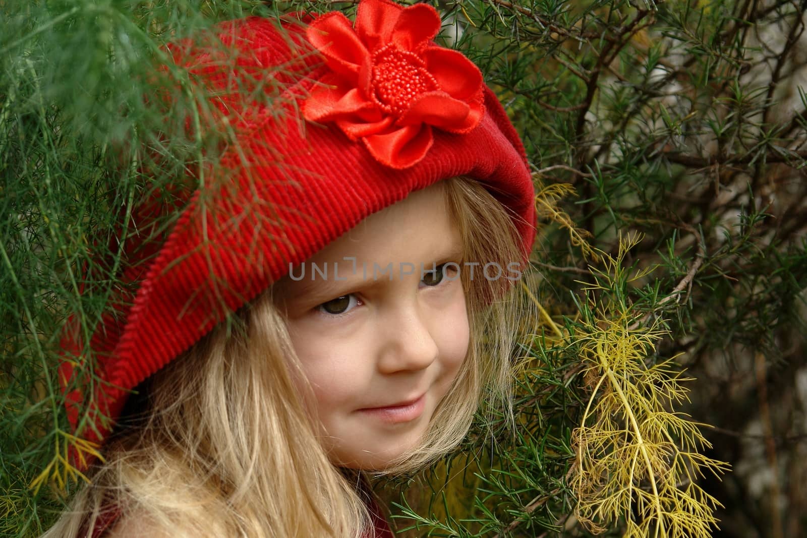 Girl in big red vintage romantic hat. by kertis