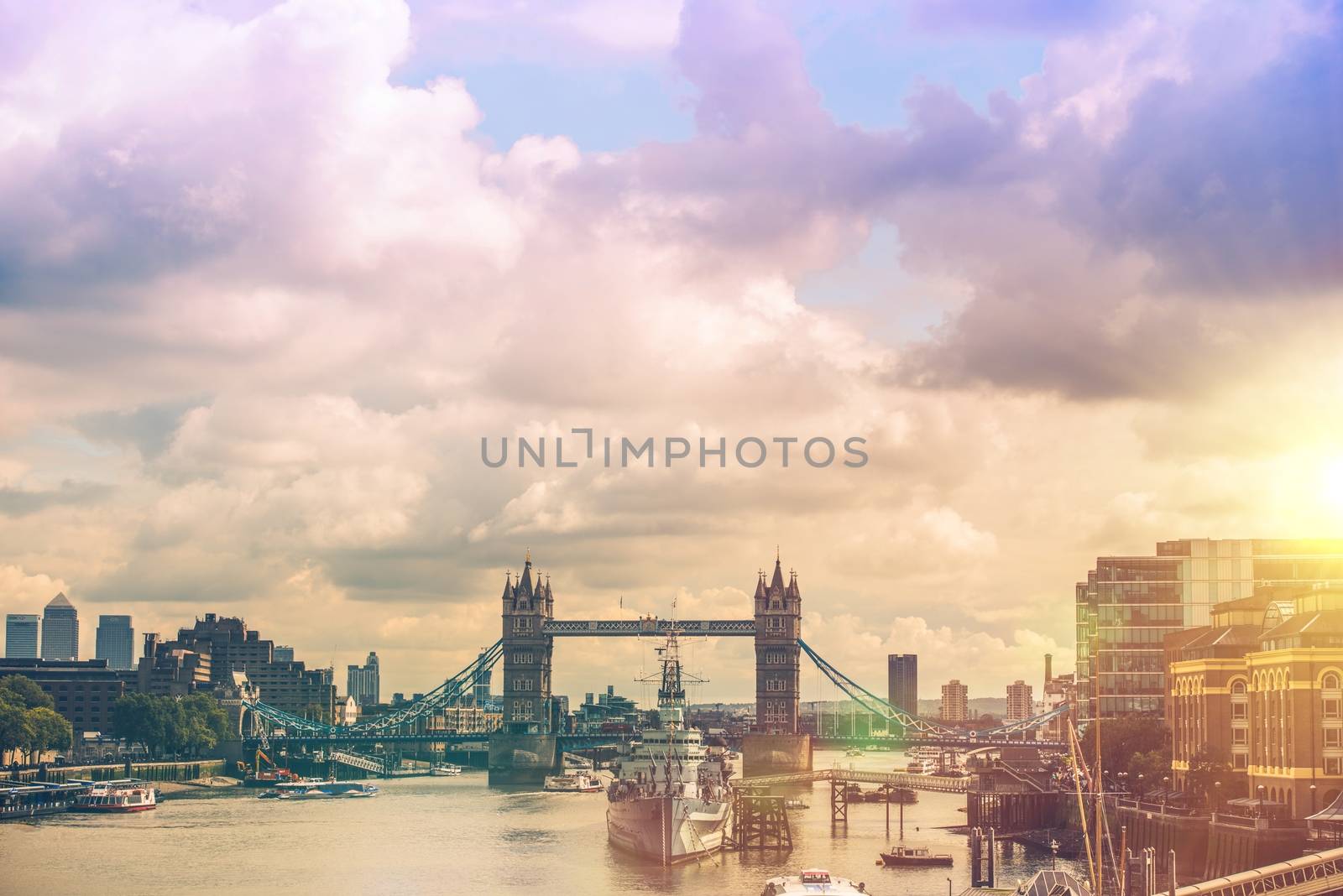 London River Thames Panorama by welcomia