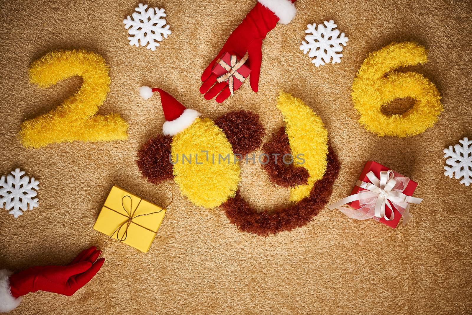 New Year 2016. Christmas.Monkey banana, decoration by 918