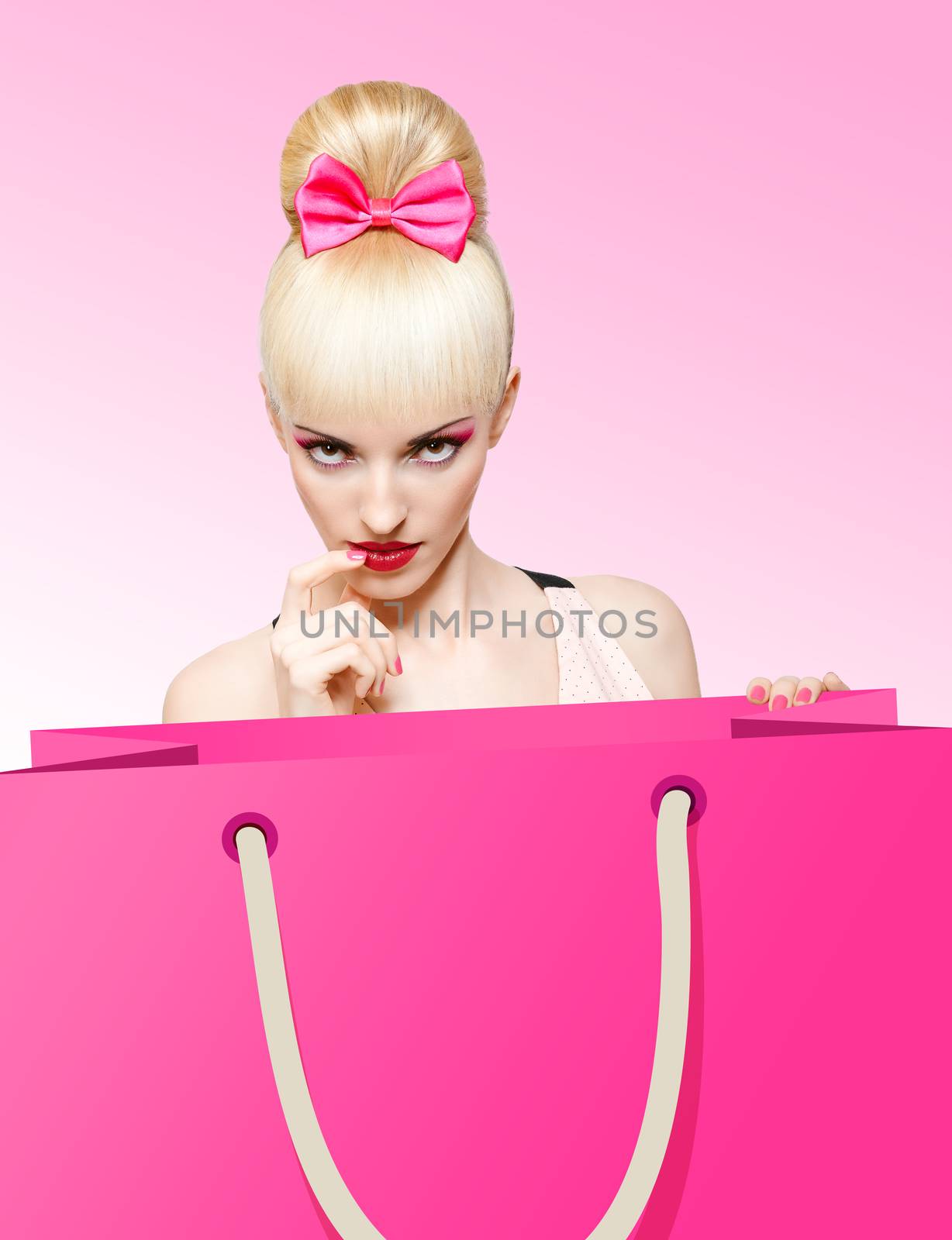 Fashion beauty portrait woman with shopping bag  by 918