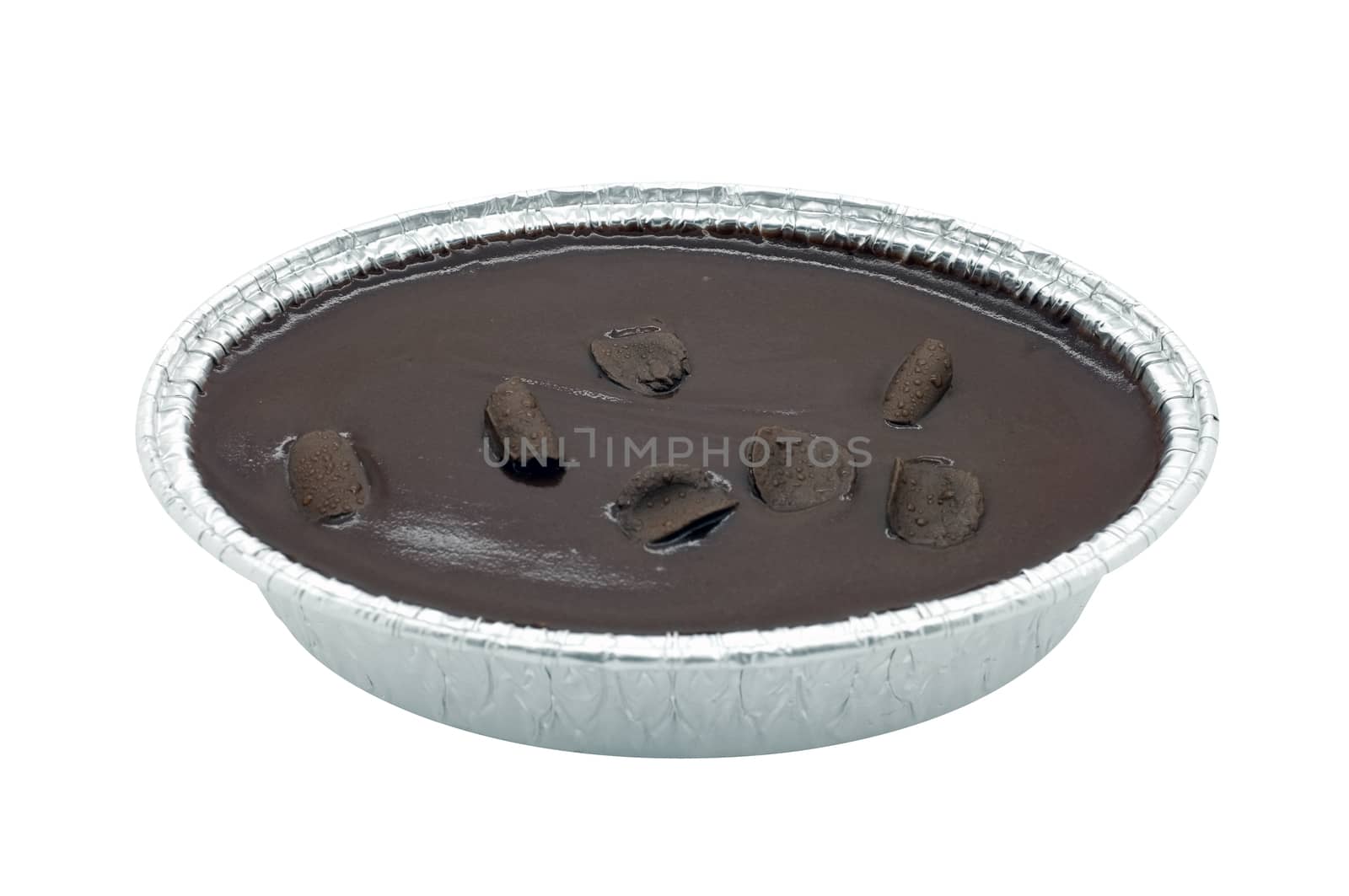 Chocolate cake in foil oval box by Hepjam
