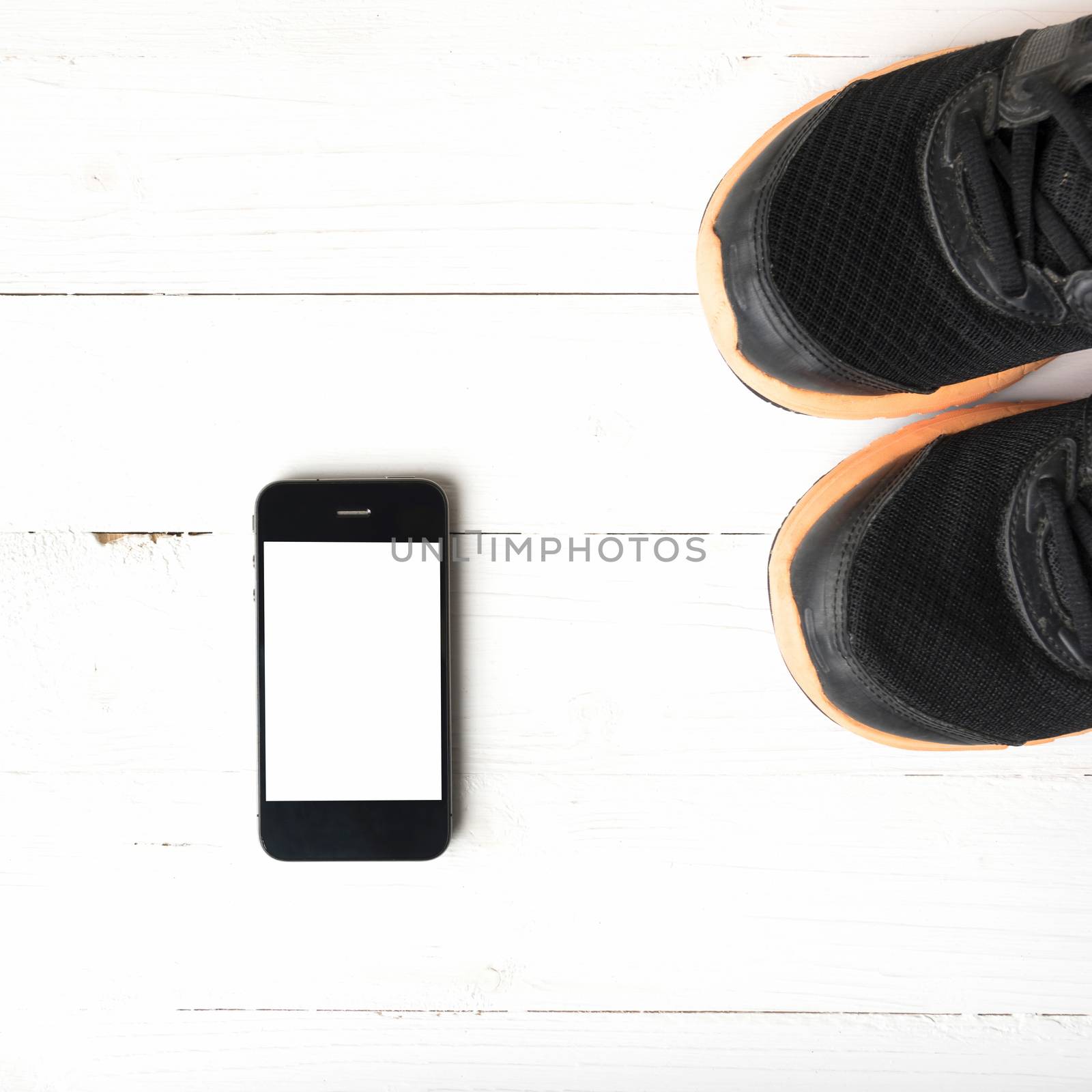 fitness equipment:running shoes,smartphone