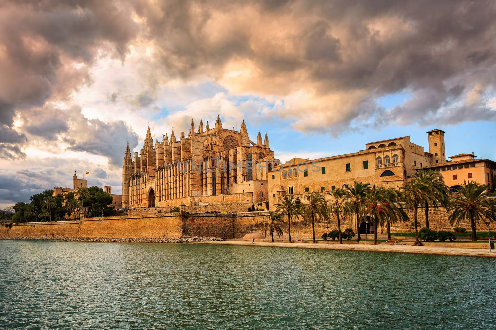 Sunset over medieval gothic La Seu, the cathedral of Palma de Mallorca, Spain