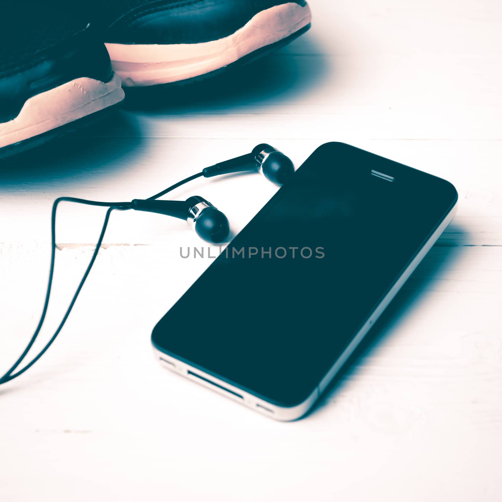 fitness equipment:running shoes,smartphone vintage style