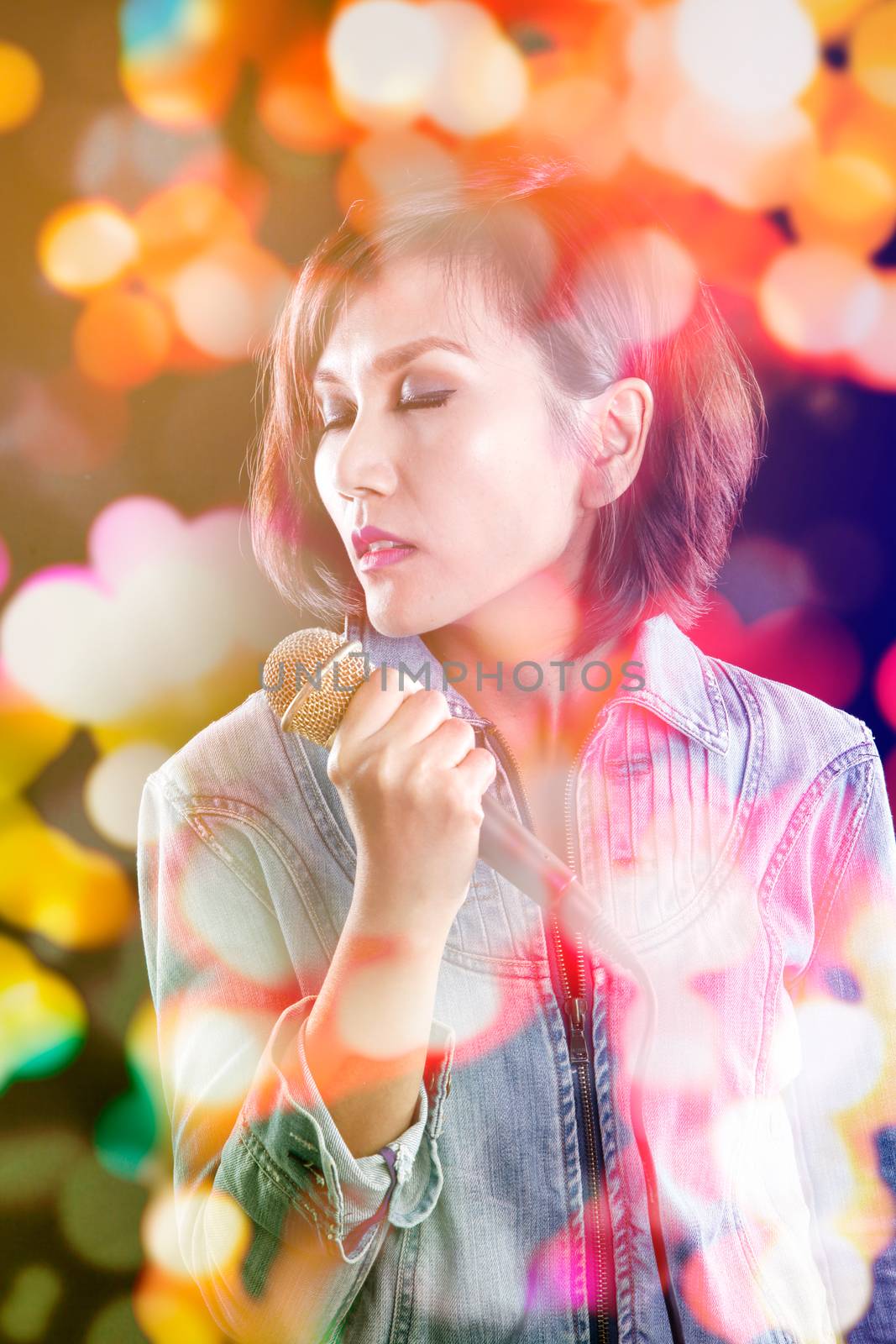 Double exposure of lady singing - nightlife concept
