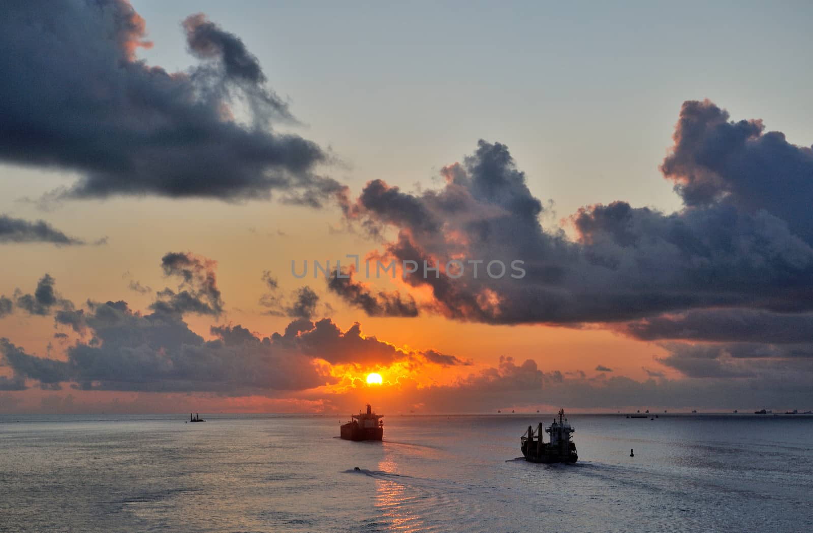 Tankers moving to get oil