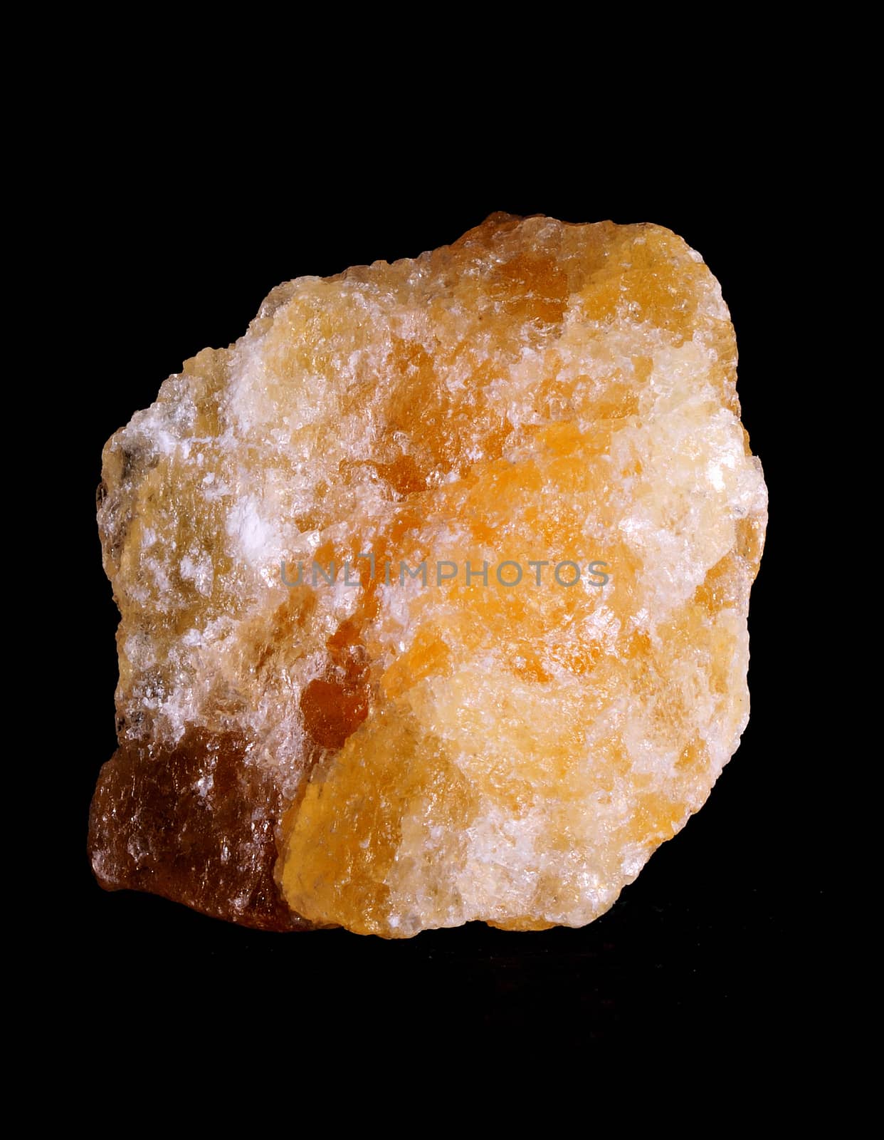 CRYSTALS AND MINERAL SAMPLES PHOTOGRAPHED IN MACRO