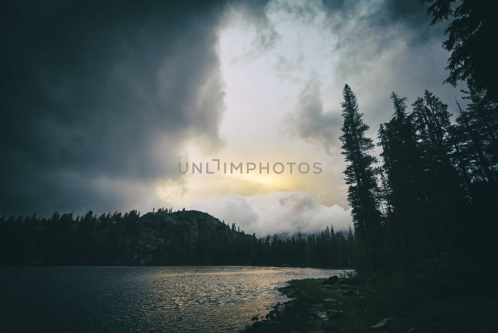 Mountain landscape in the Sierra Nevada mountains, California