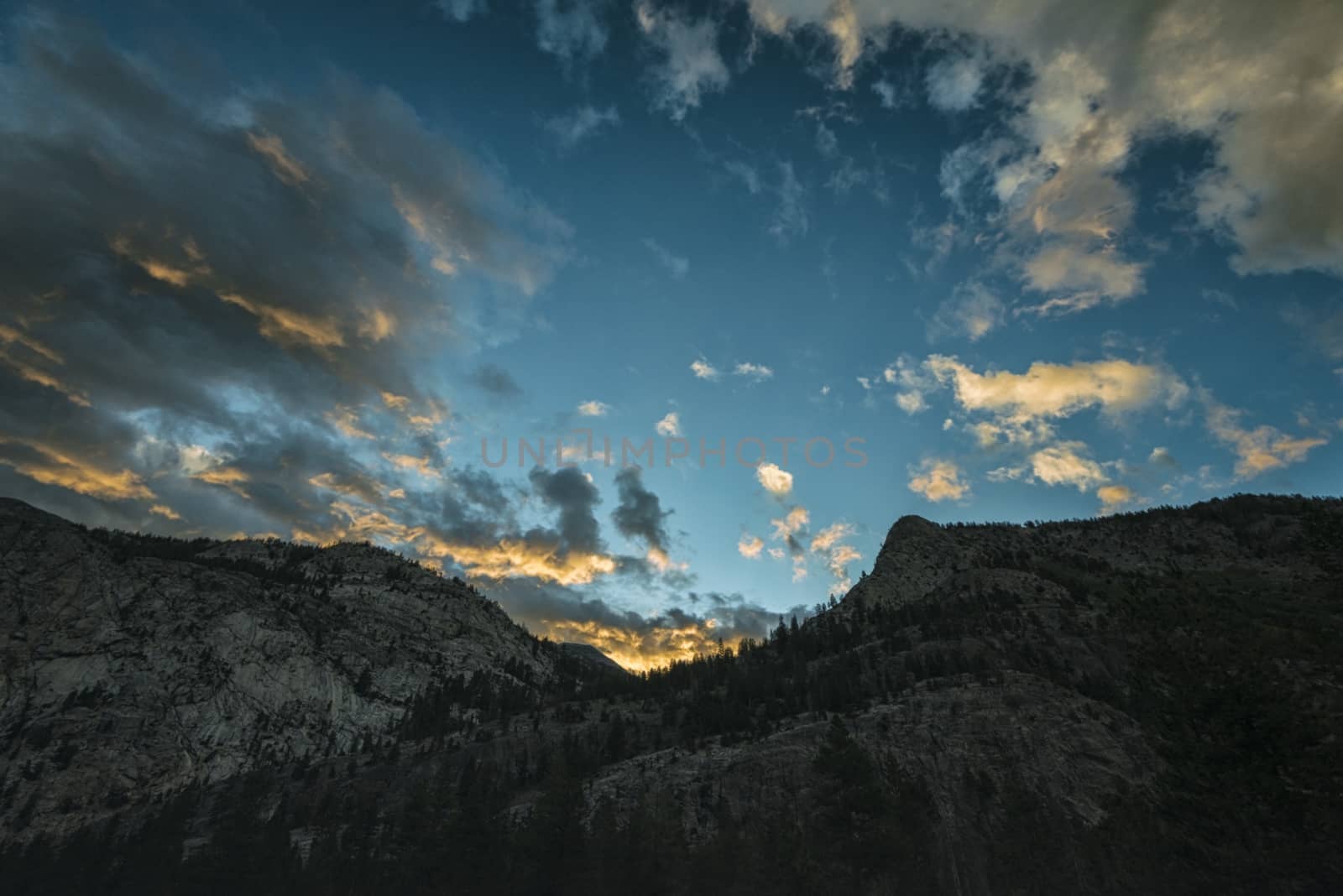 Mountain landscape in the Sierra Nevada mountains, California