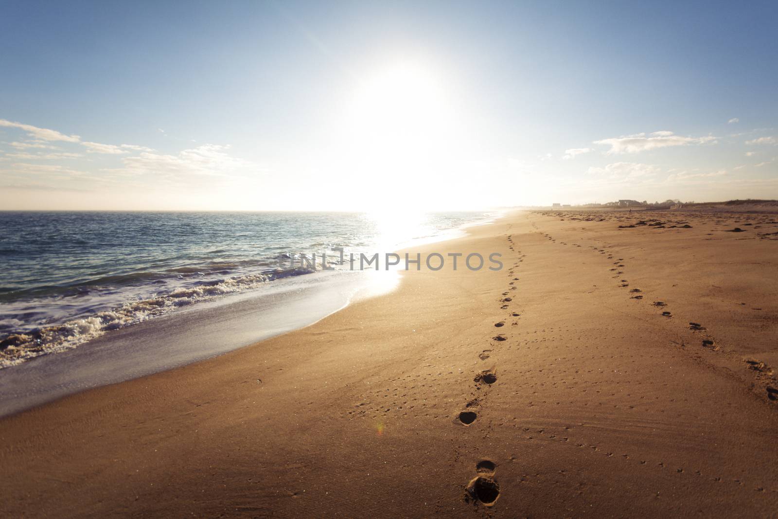 Photograph shows a coastal landscape in Rhode Island