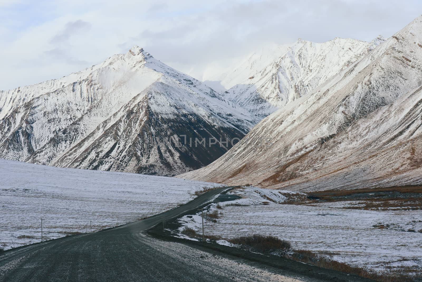 dalton highway in alaska at north slope