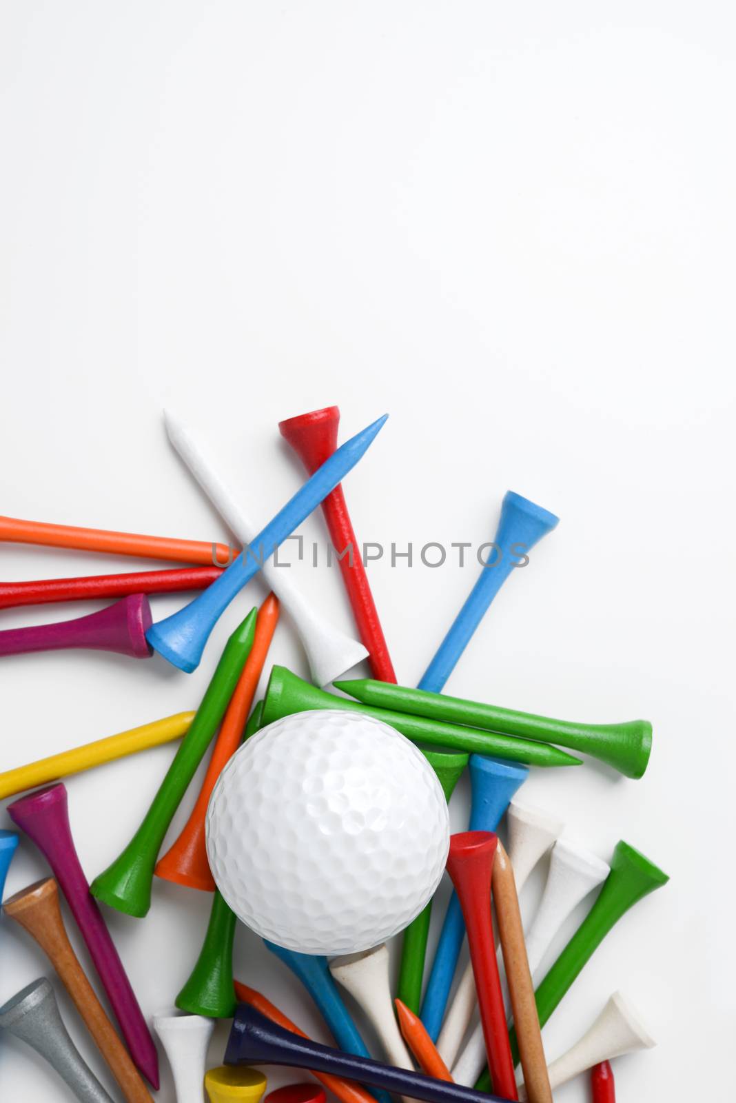 golf ball and tee