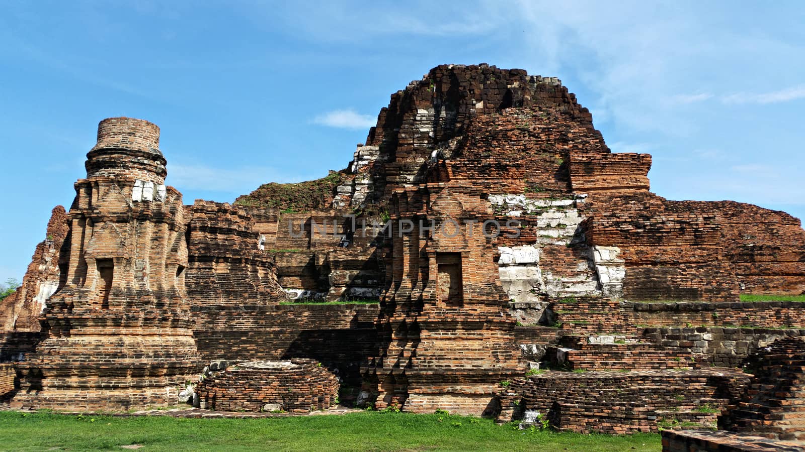 temple ruin in Ayutthaya (Thailand ancient capital city)