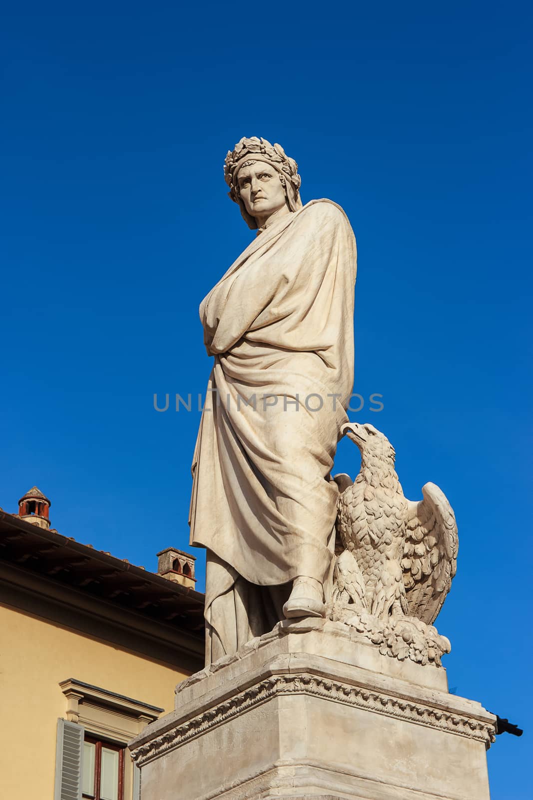 Statue of Dante Alighieri by goghy73