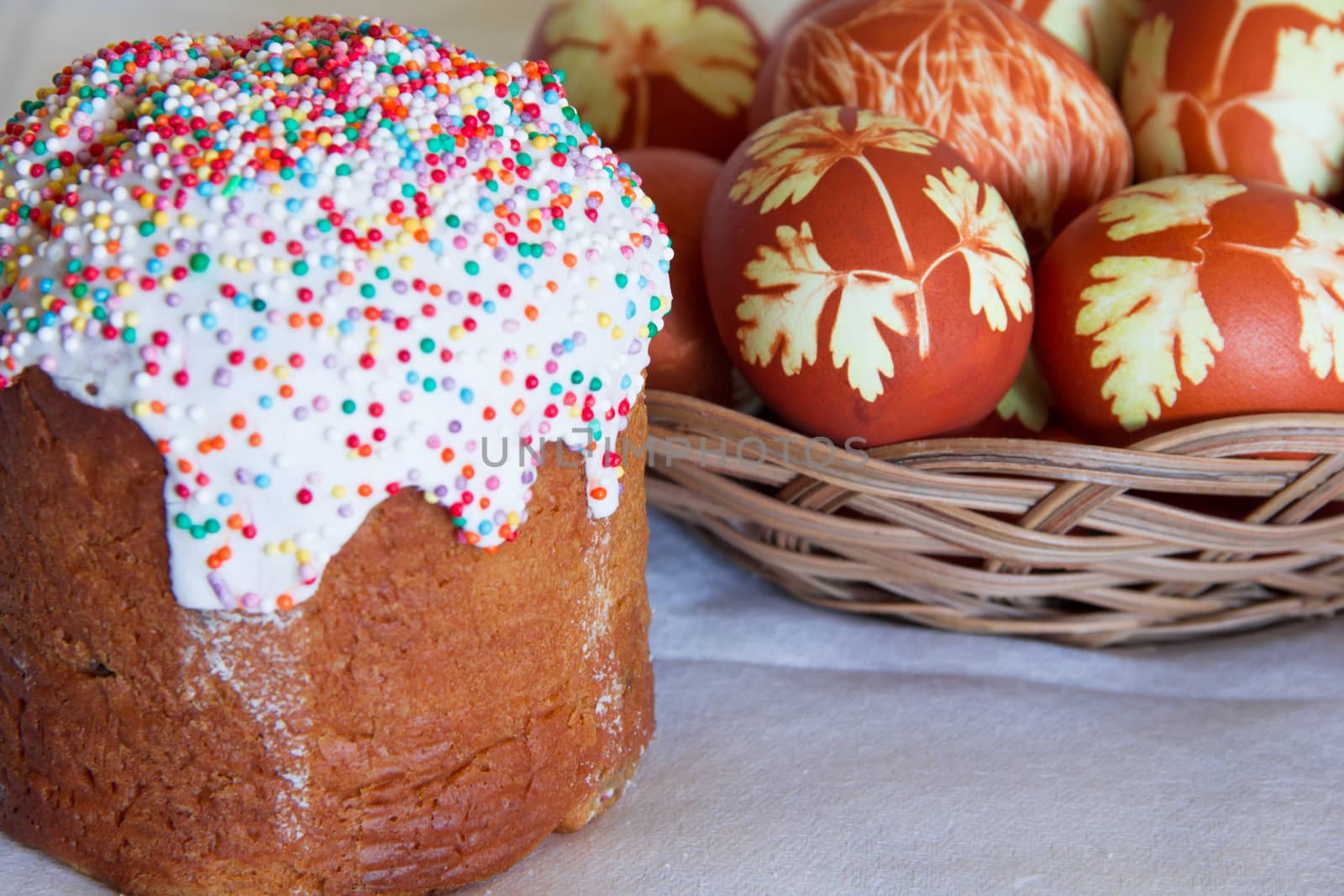 Photo of Easter eggs and sugar pie