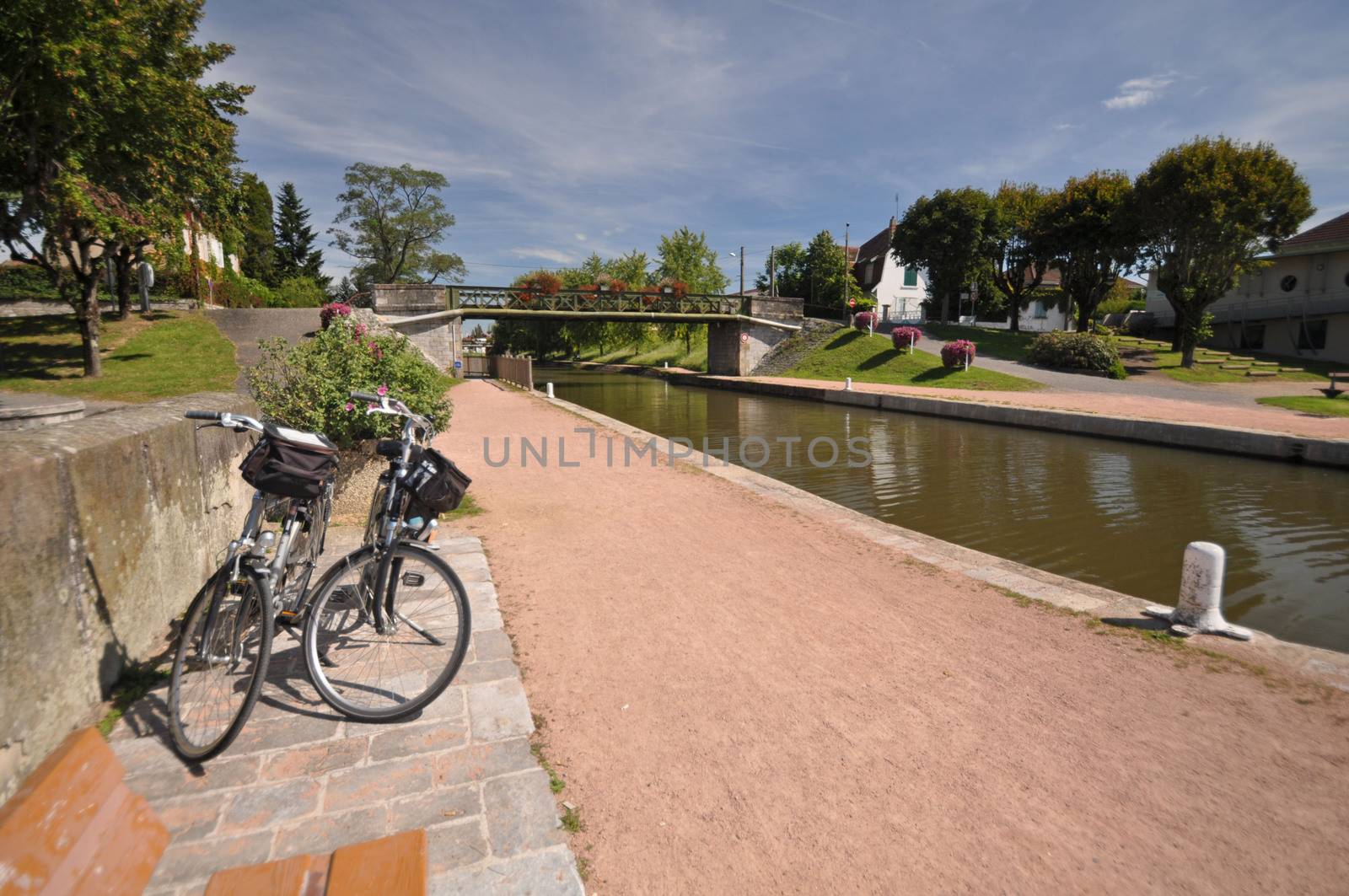 The Canal de Roanne a Digoin  at Digoin in Burgundy. The Voies Verte cycle route follows the canal.