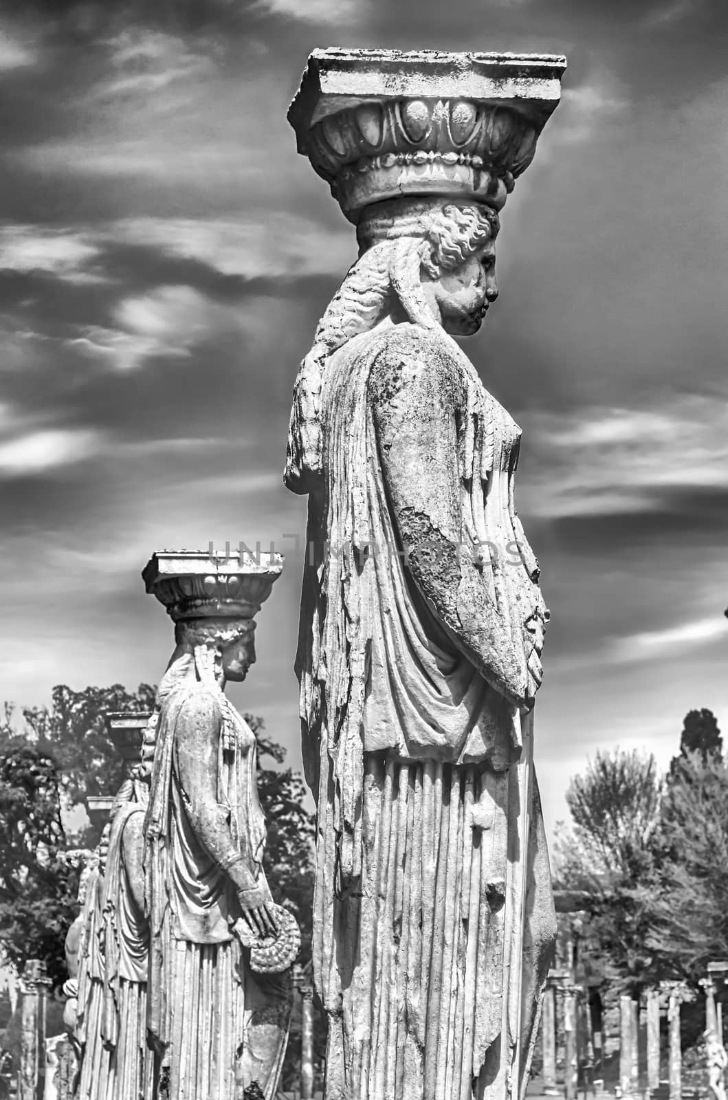 Statues of the Caryatides overlooking the ancient pool called Canopus at Villa Adriana (Hadrian's Villa), Tivoli, Italy