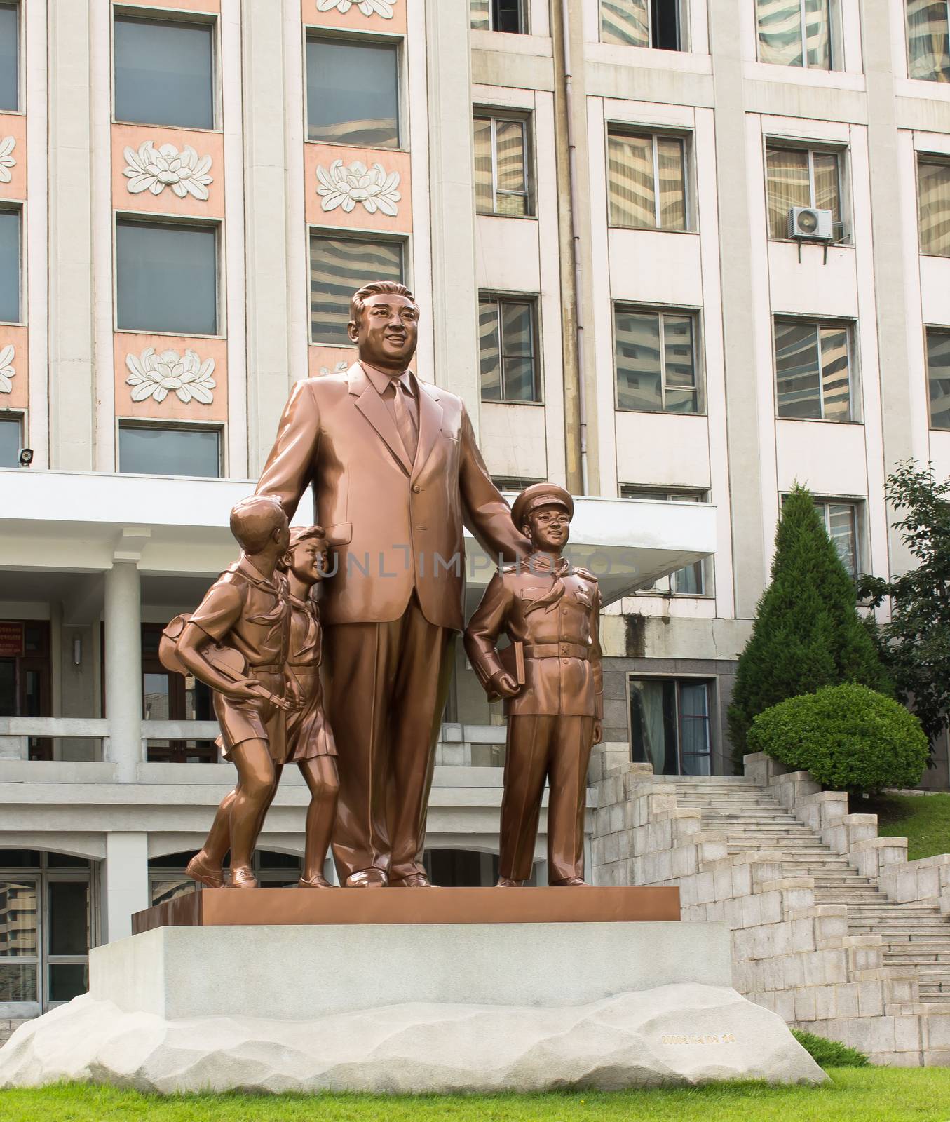 monument to Kim Il Sung in Pyongyang by Mieszko9