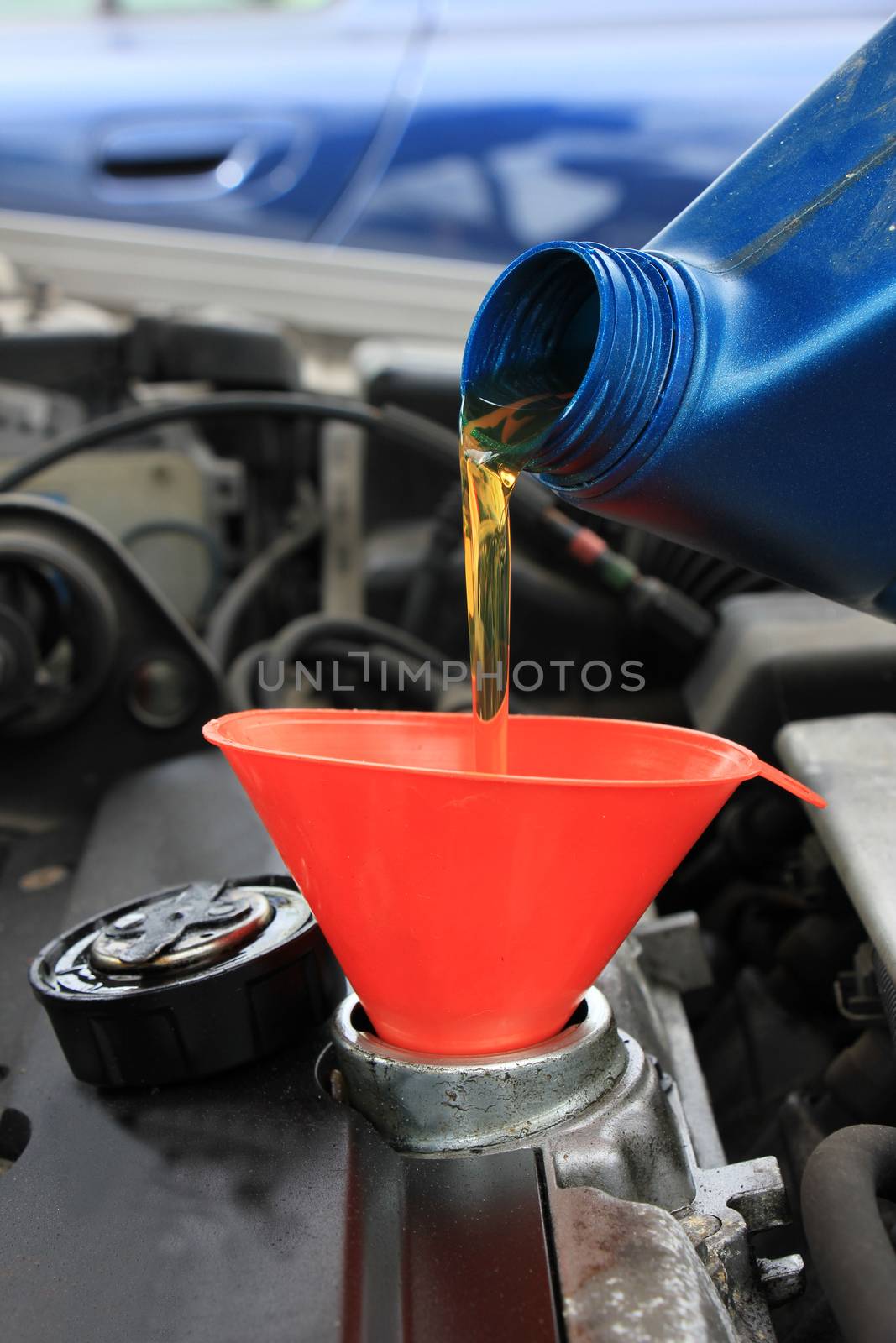 Refill of oil, engine of an older car