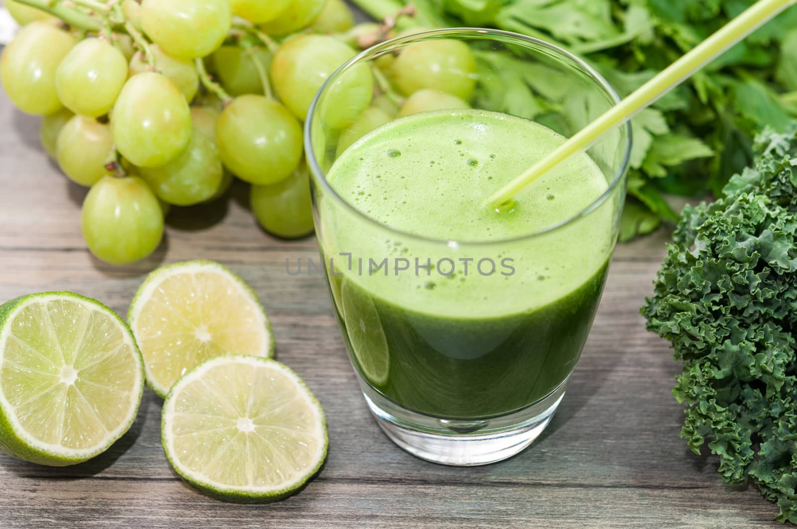 Green juice detox by Mariamarmar