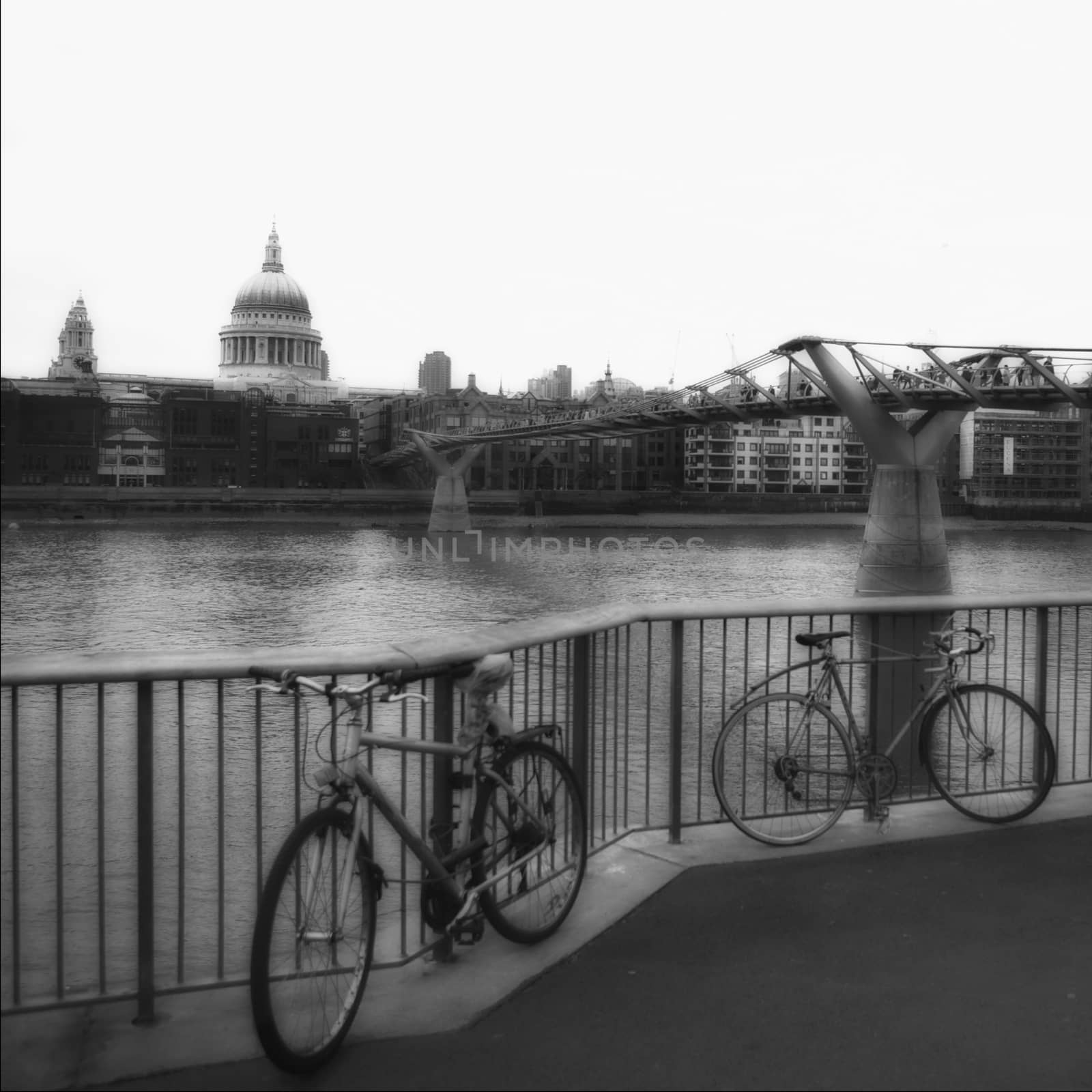 London view over the Thames, afternoon mood