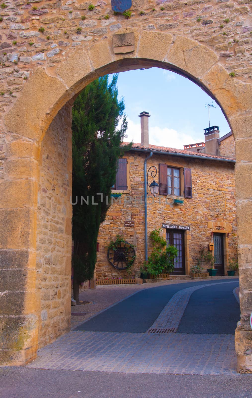 oingt,rhone,france