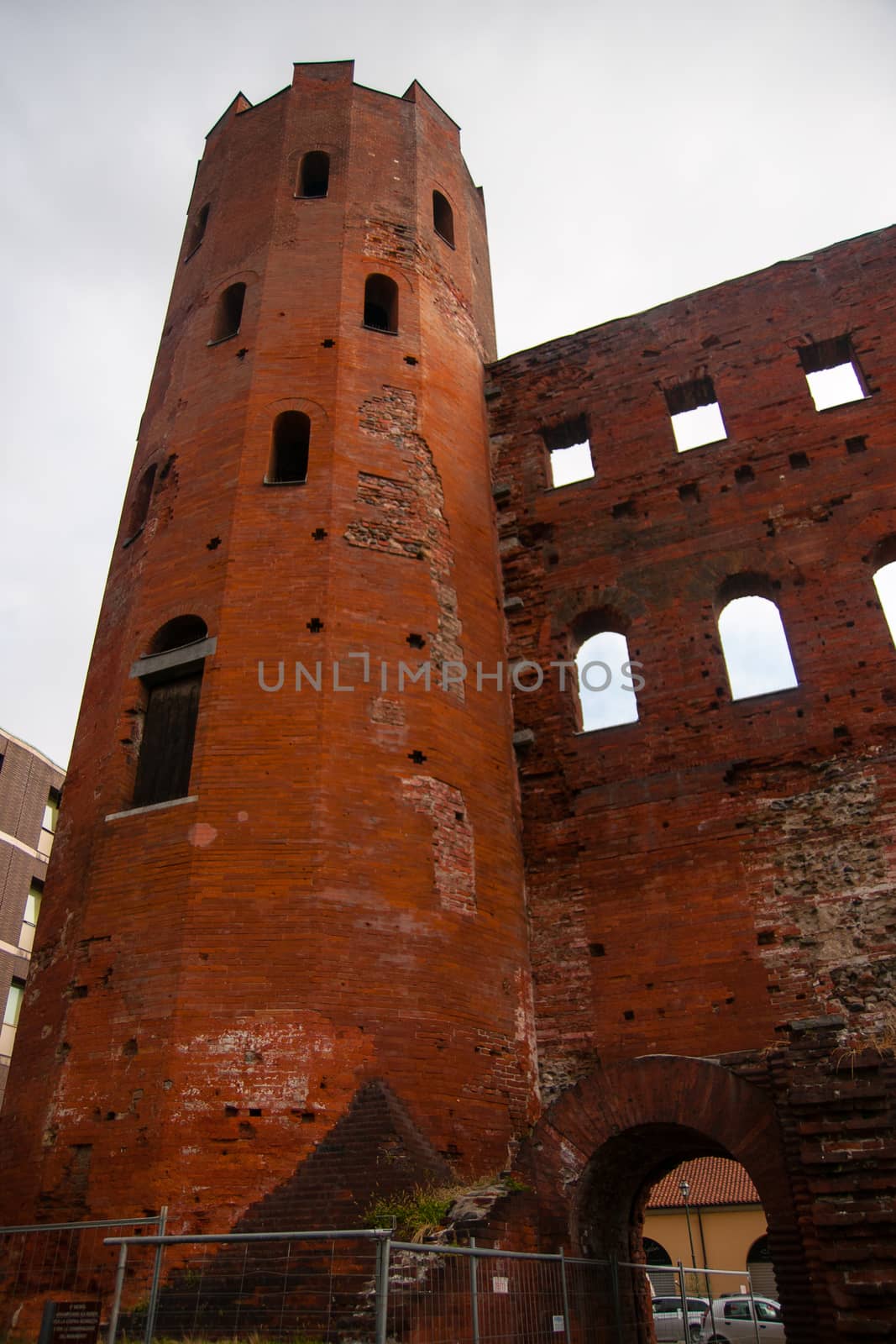 Ruins in Torino by javax