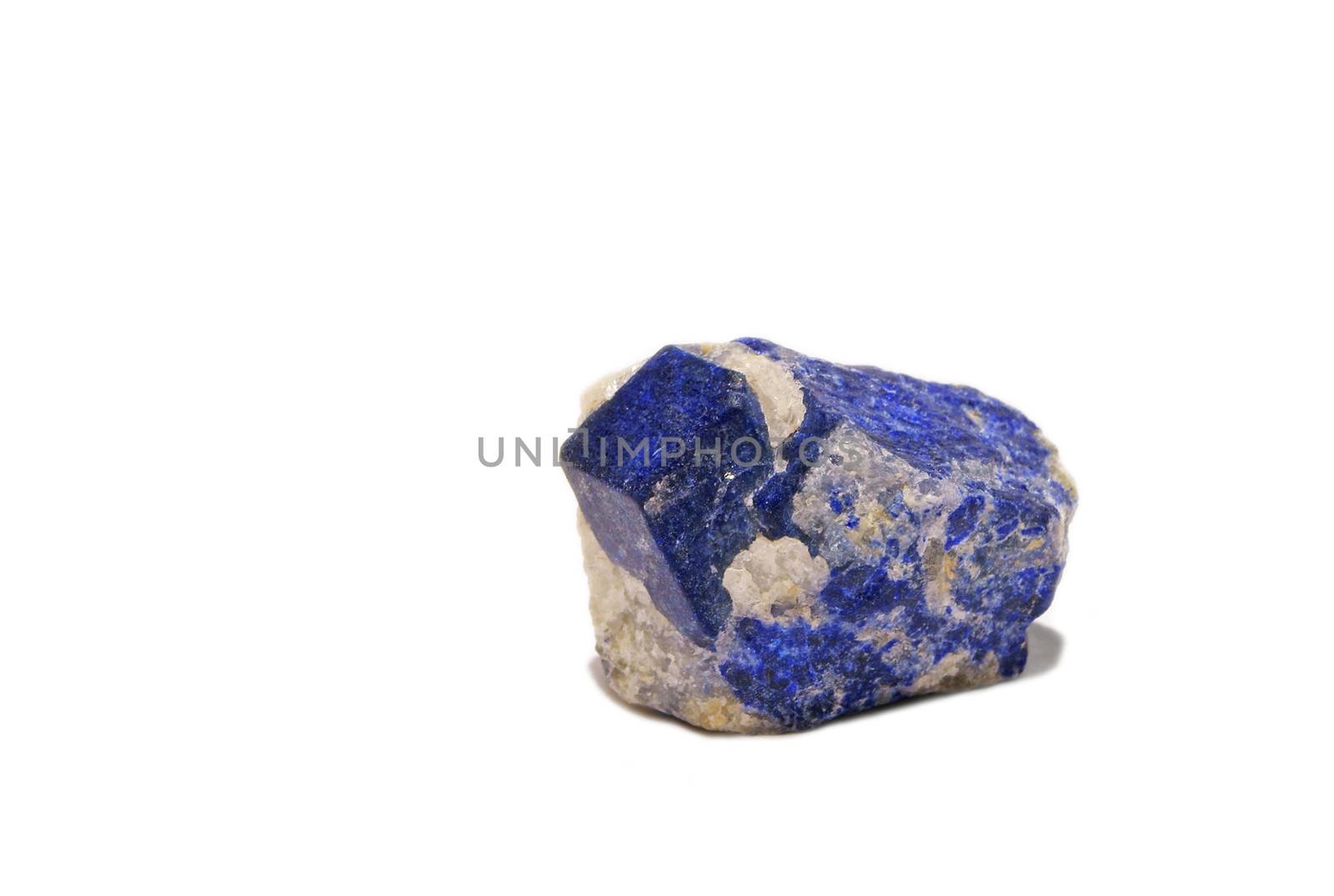 Rare blue cubic lazurite crystal with phlogopite in calciphyre