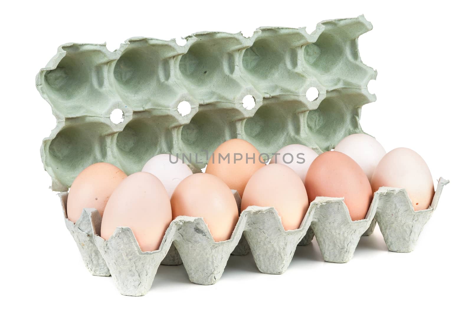 Eggs in carton box by mkos83