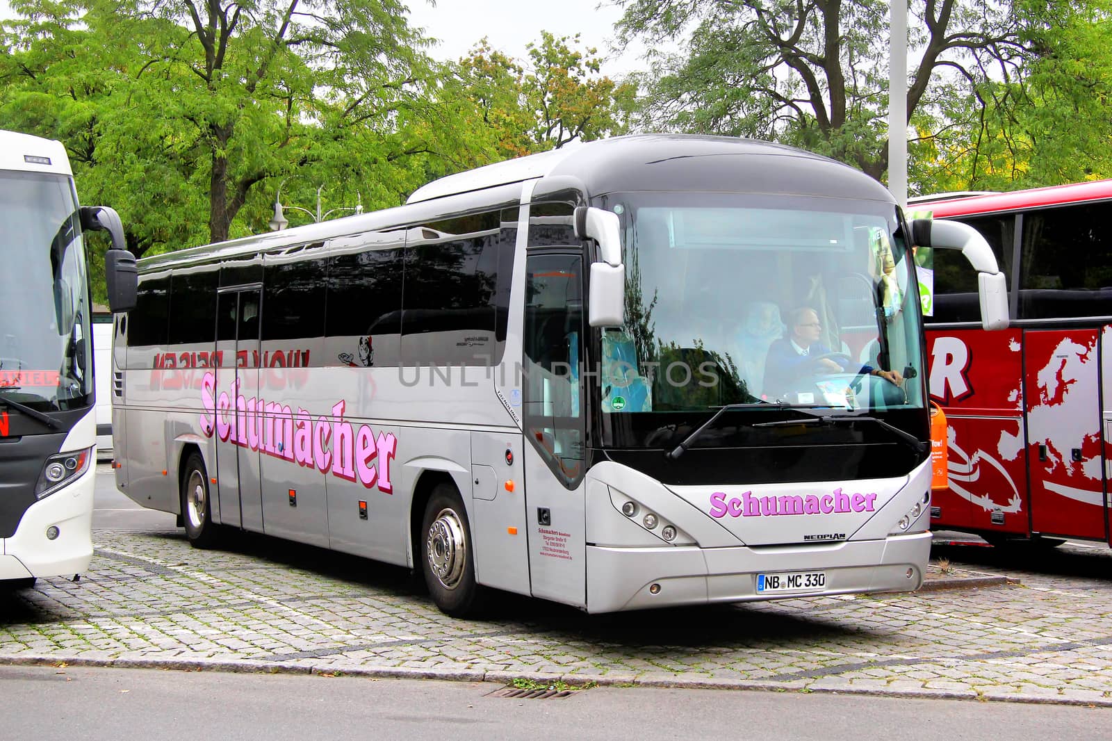 Neoplan N3516U Trendliner by Artzzz