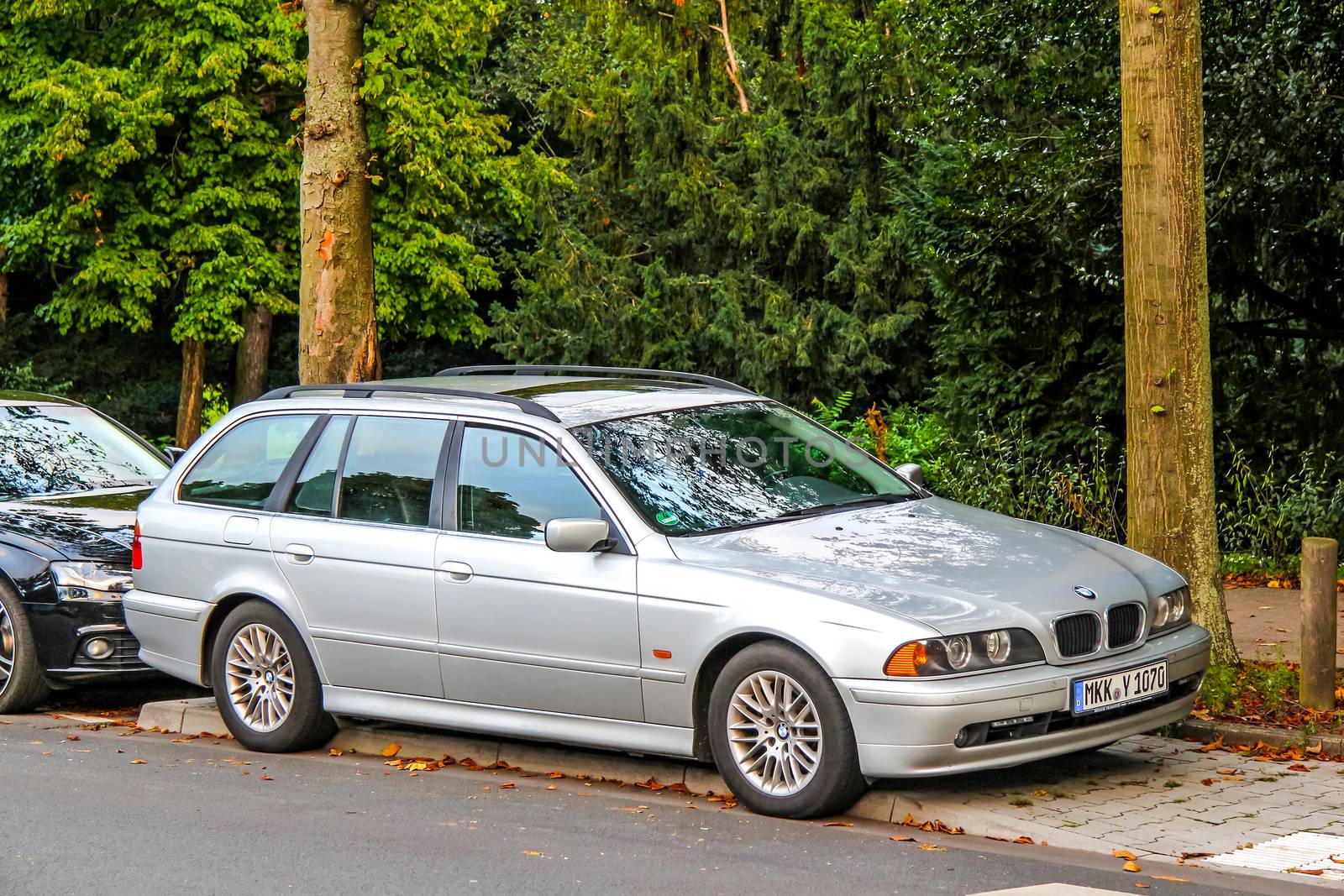 BMW E39 5-series by Artzzz