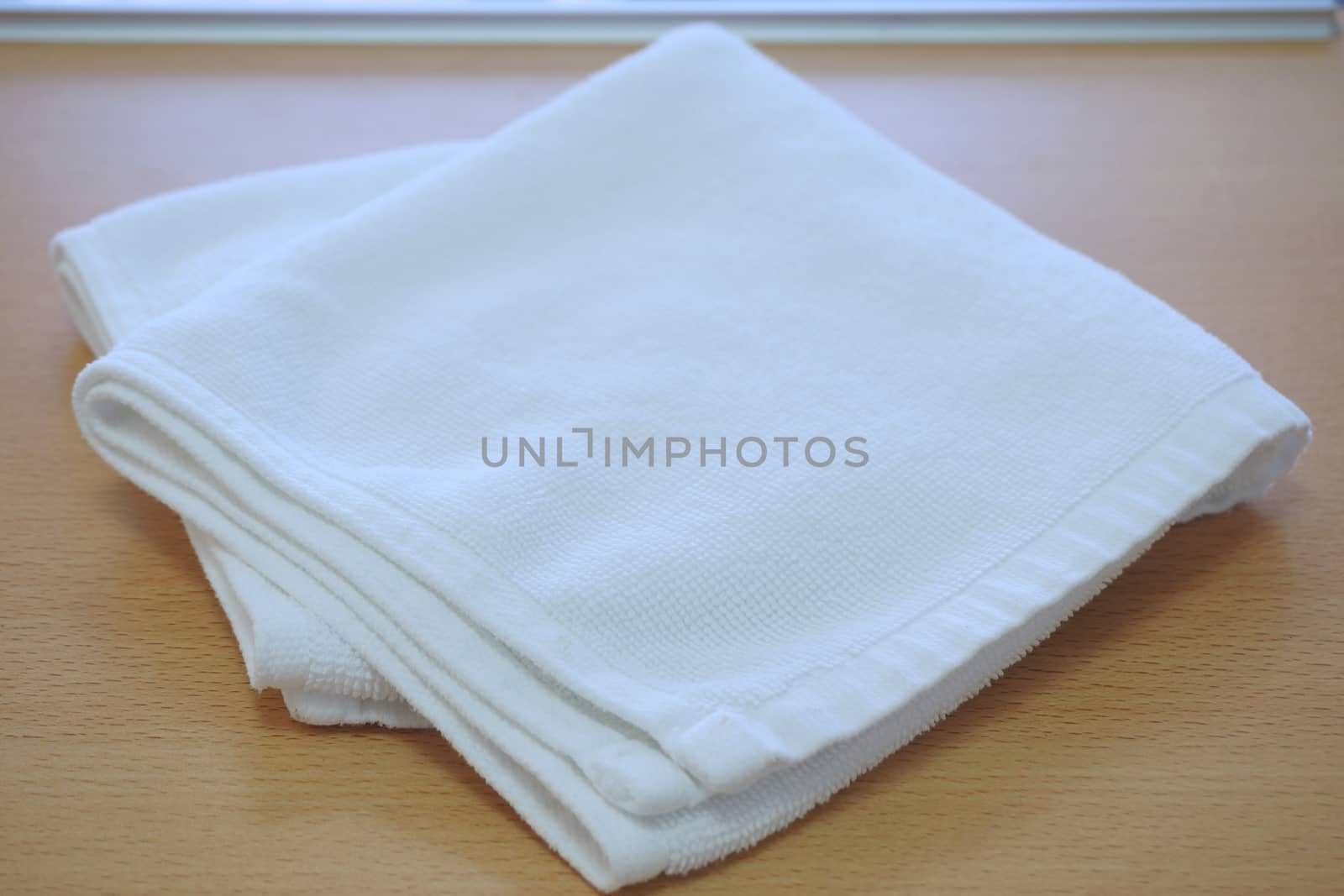 White towel by ninun