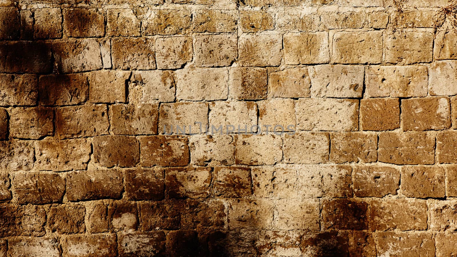 stone wall texture photo by sarymsakov