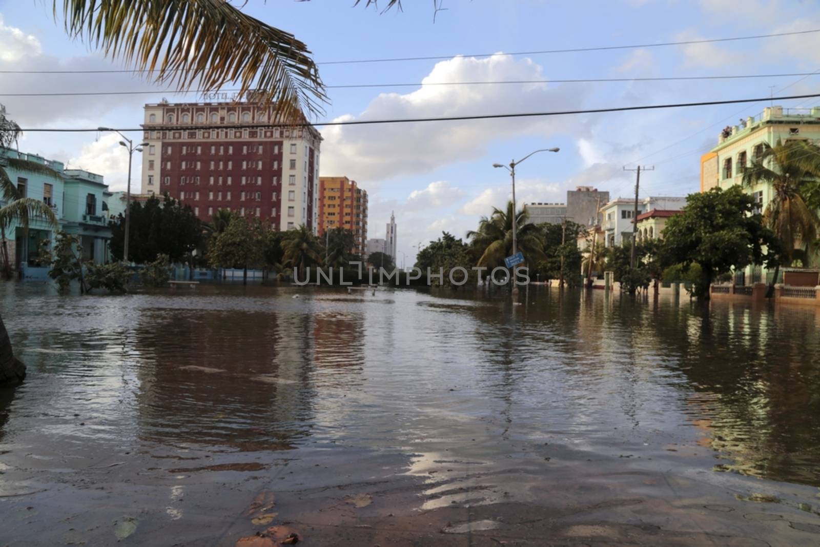 CUBA, La Havana: High waves flood the Avenida de los Presidentes avenue near Presidente Hotel in La Havana, Cuba, on January 17, 2016. Heavy seas invaded the Havana coastline along the Malecon seawall. 