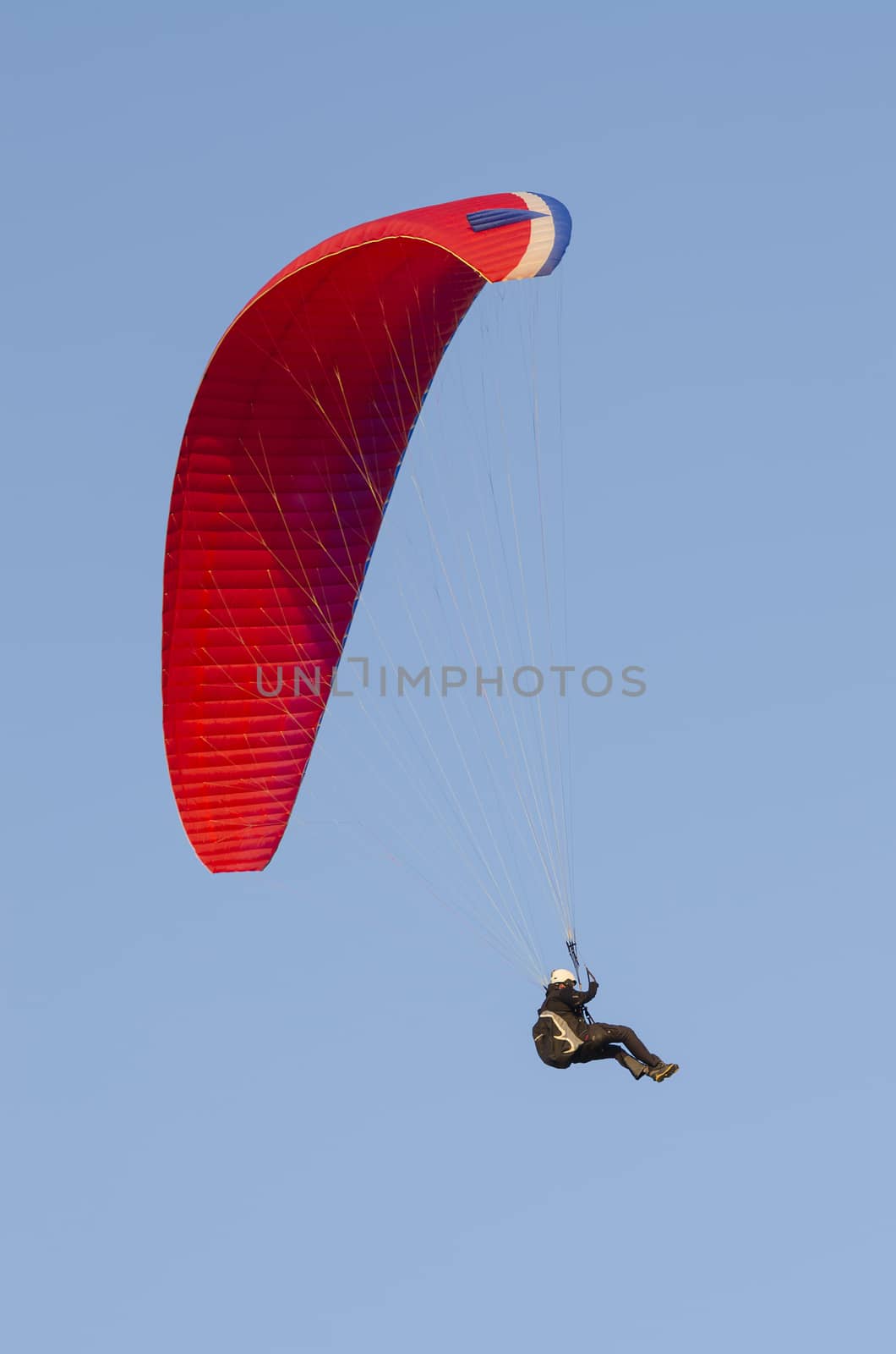 Parapending on the beach of Zoutelande, the only south beach of the Netherlands
