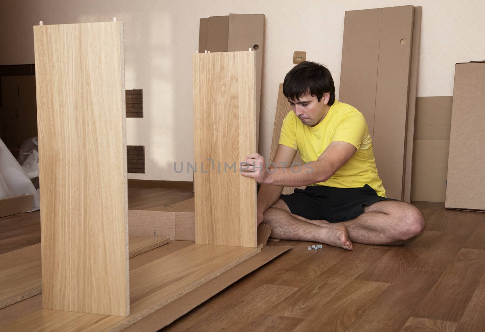 Assembling furniture by Goodday