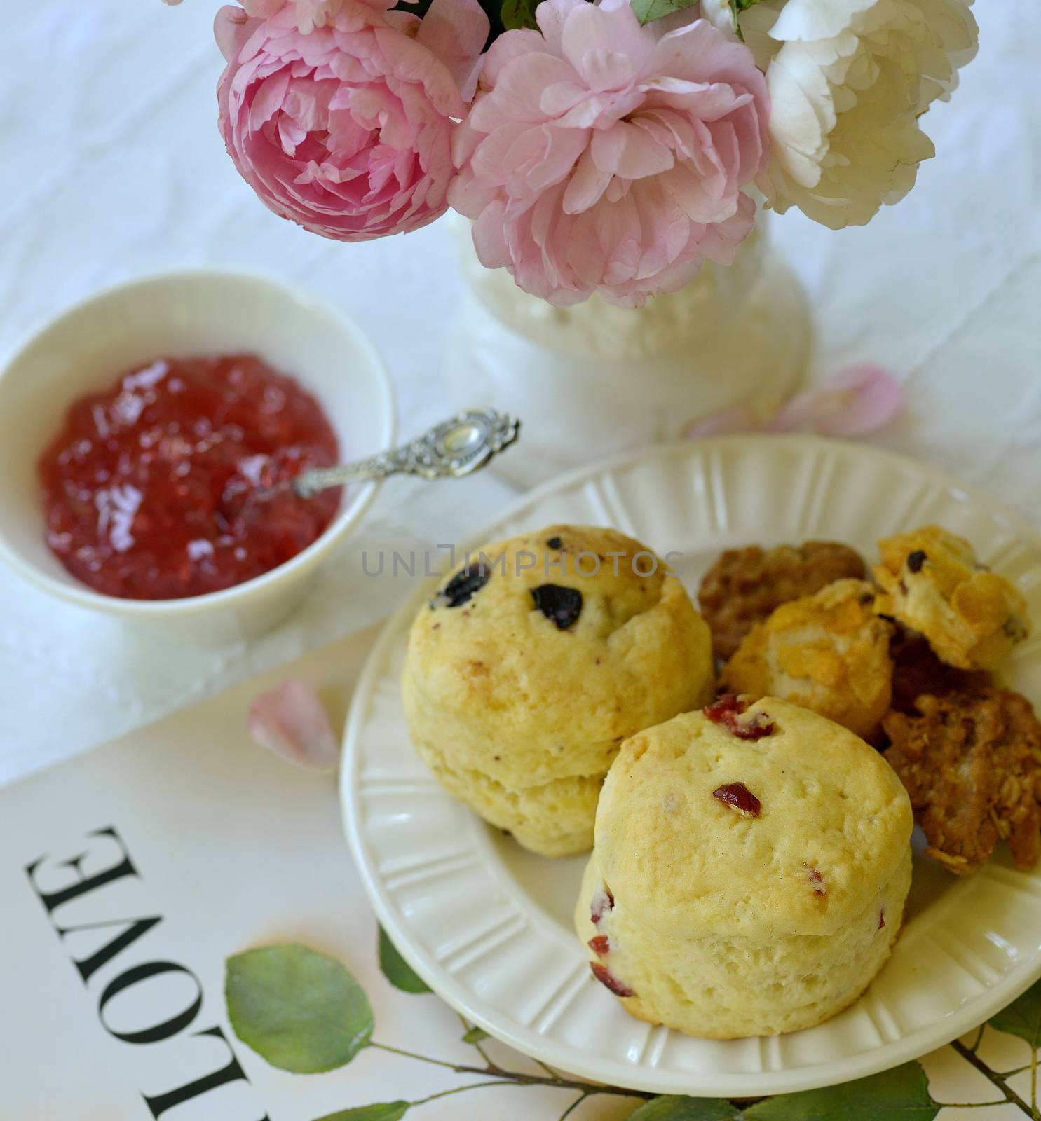 teatime scones by ohhlanla