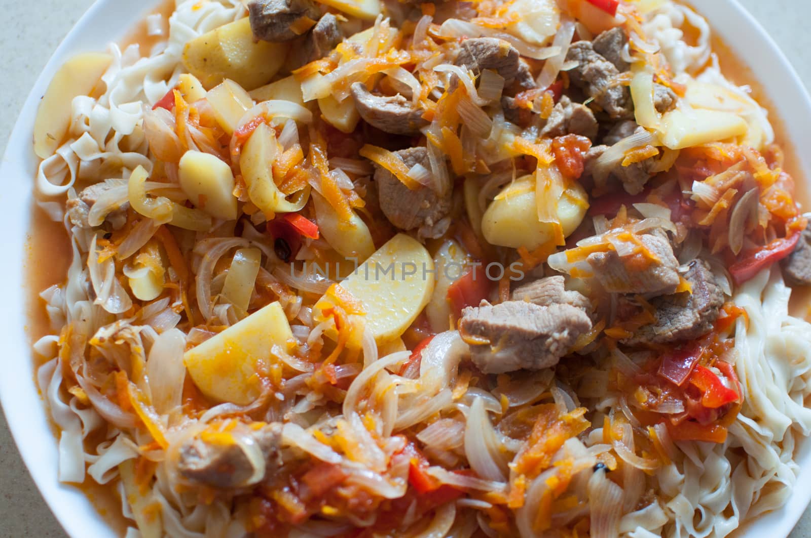Noodle and meat dish by Linaga