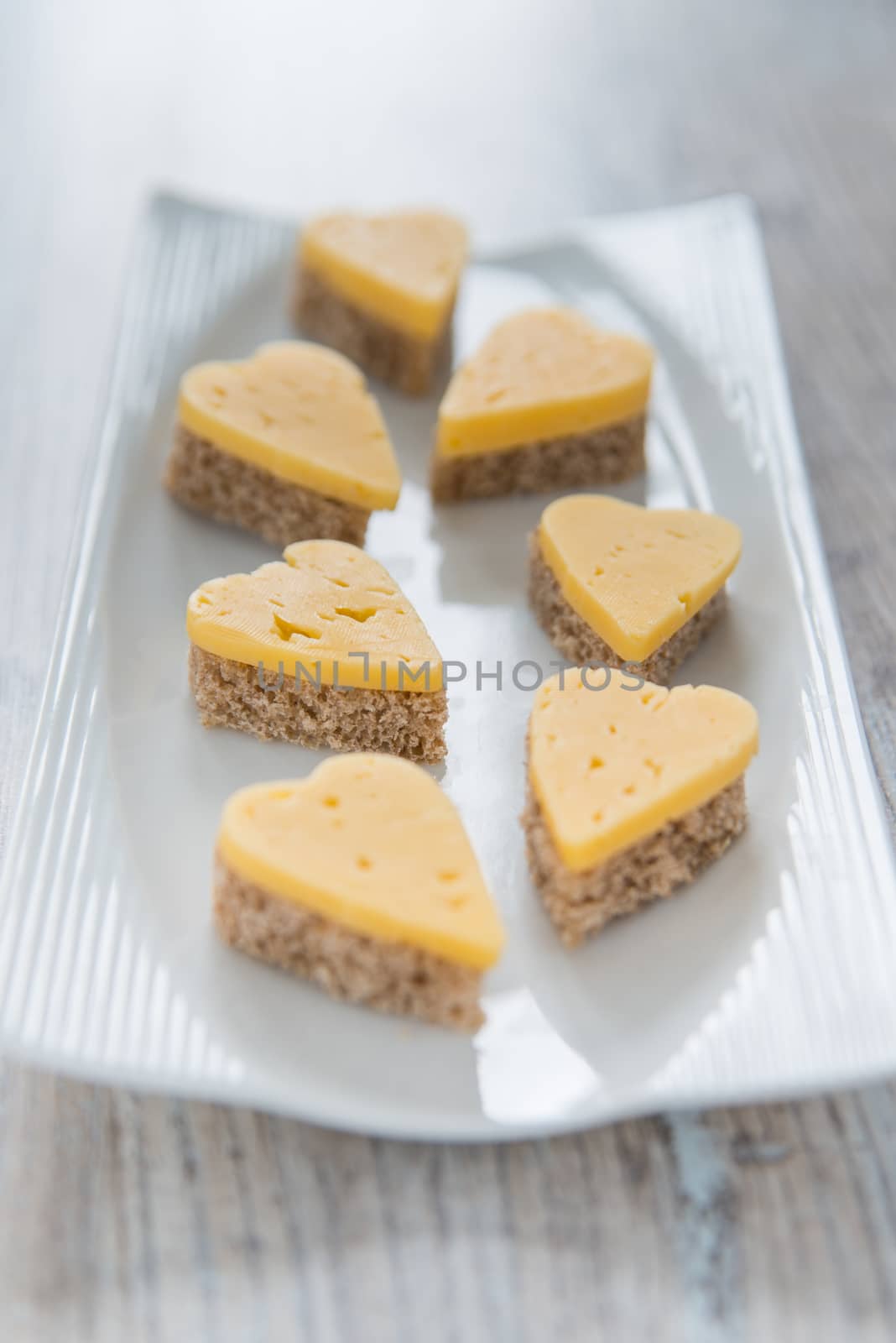 Heart shaped cheese sandwiches by Linaga