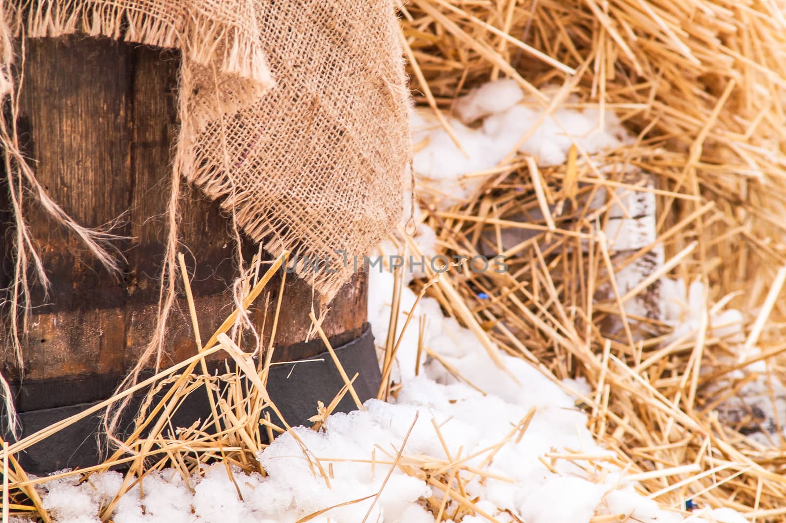 wooden barrel, straw , snow by antonius_