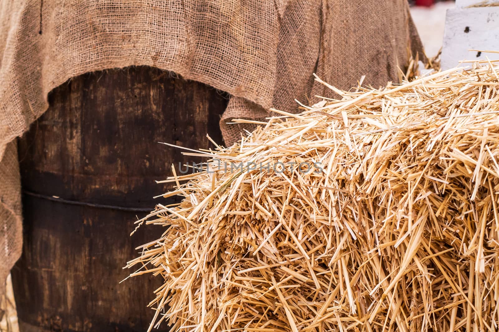 wooden barrel, straw , snow by antonius_