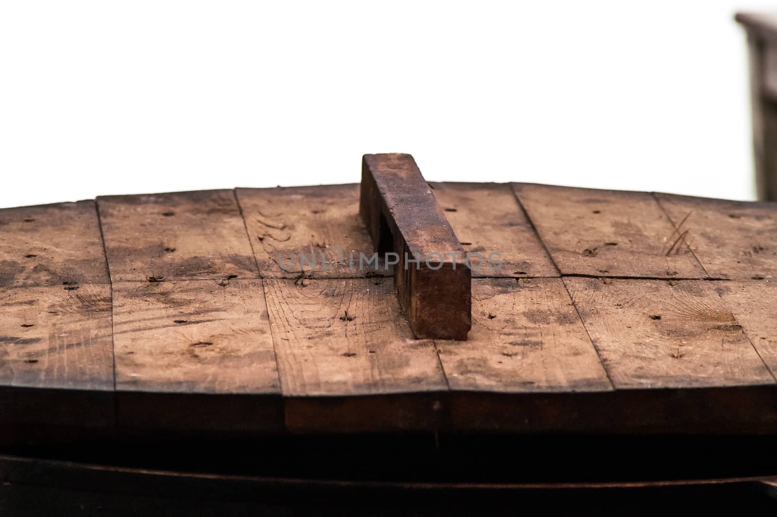 wooden cover pan  by antonius_