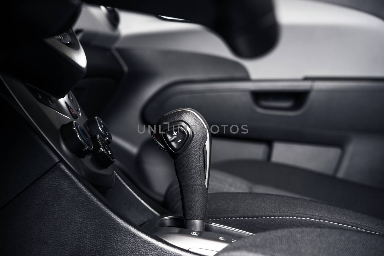 Automatic Transmission Shifter by welcomia