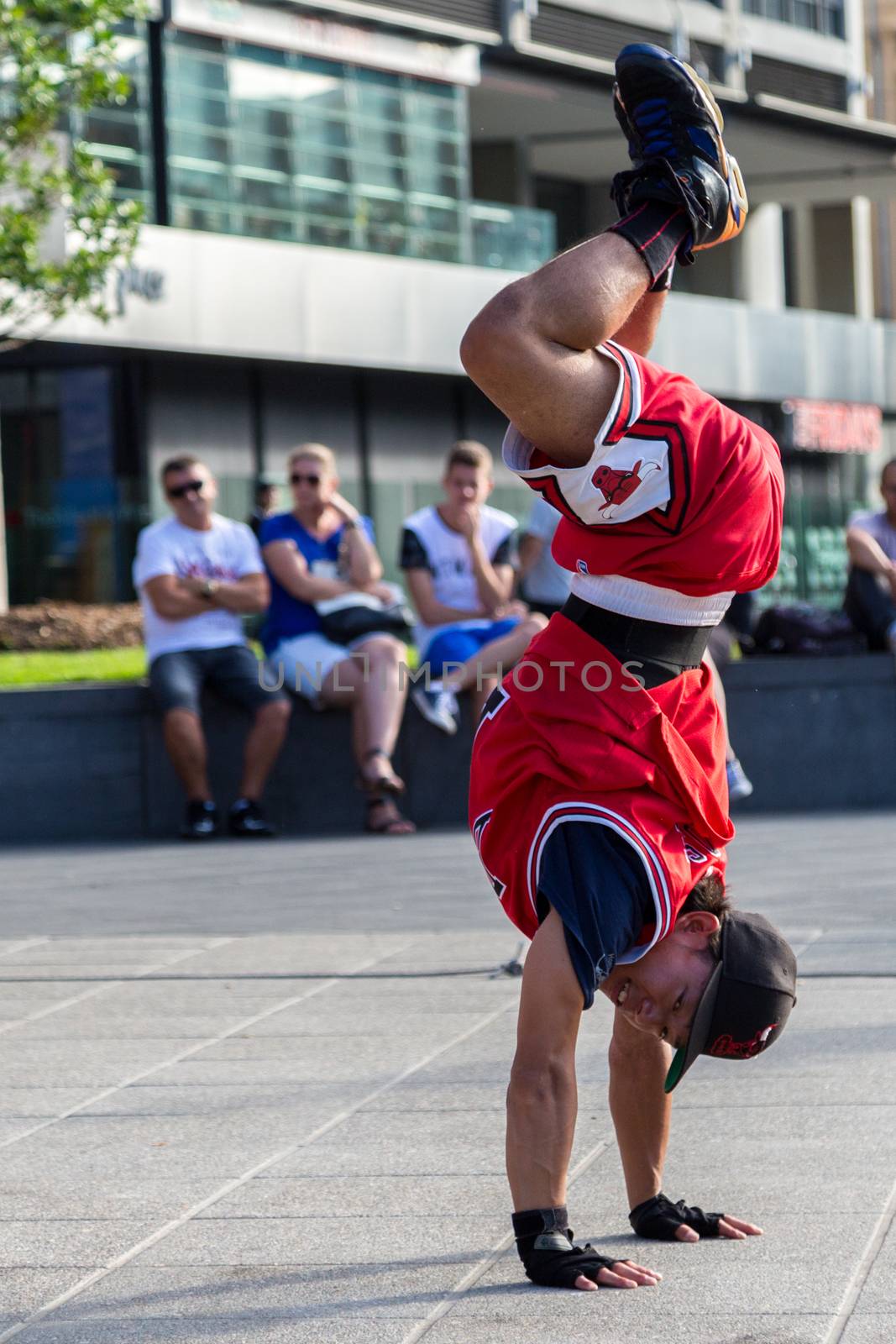 MELBOURNE/AUSTRALIA - JANUARY 22: Street performers entertaining crowds in Southbank during the 2016 Australian Open tennis tournament.