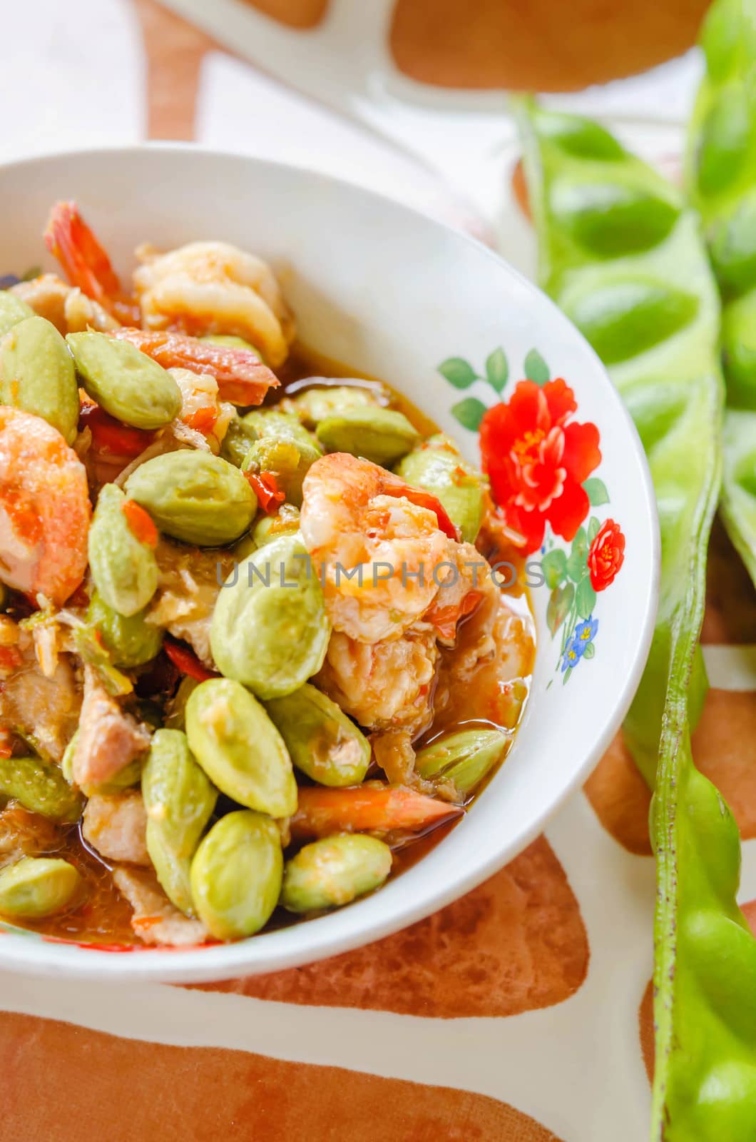 Stir-fried stink bean with shrimp and chili