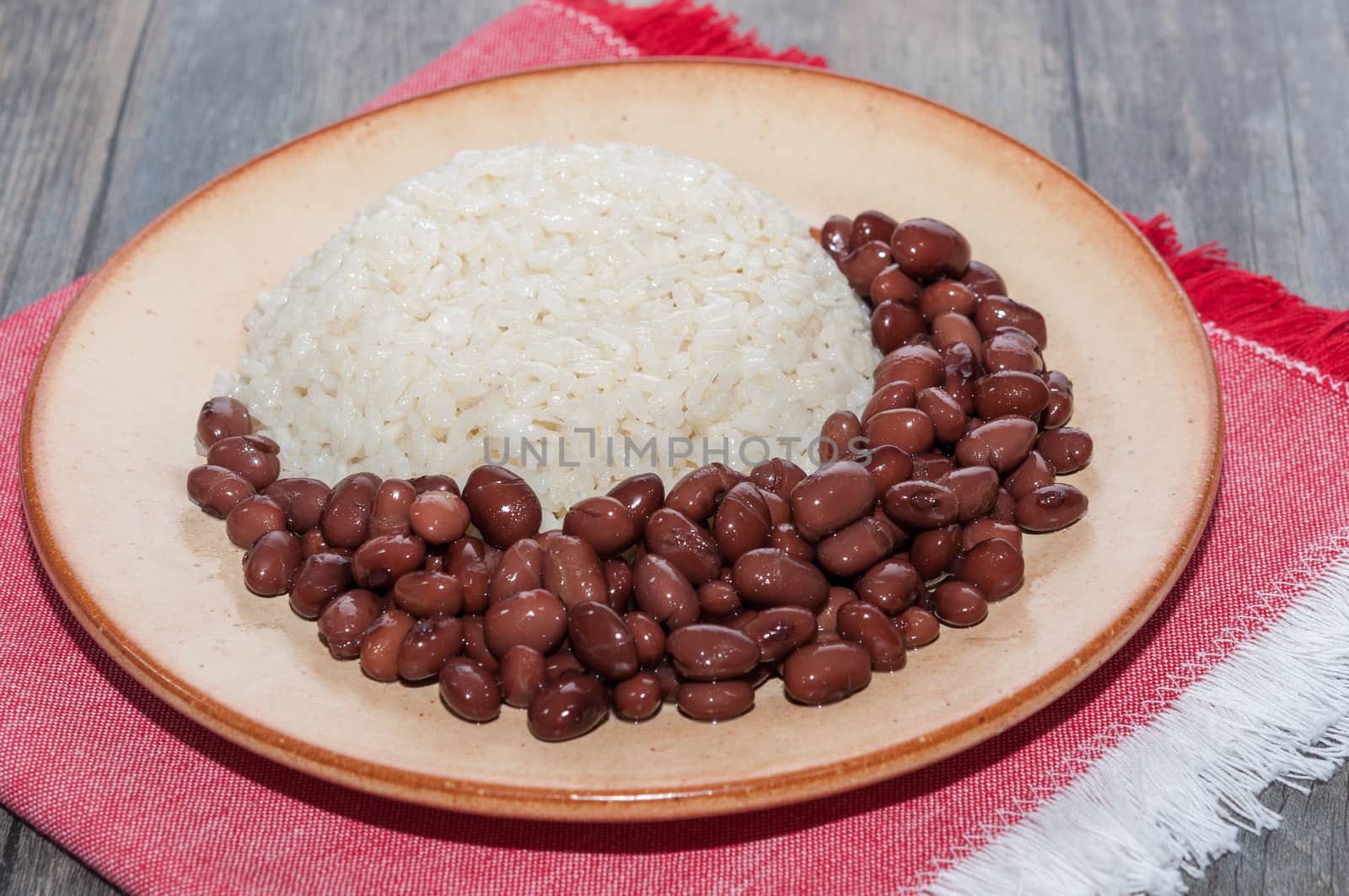 Rice dish with red beans by Mariamarmar